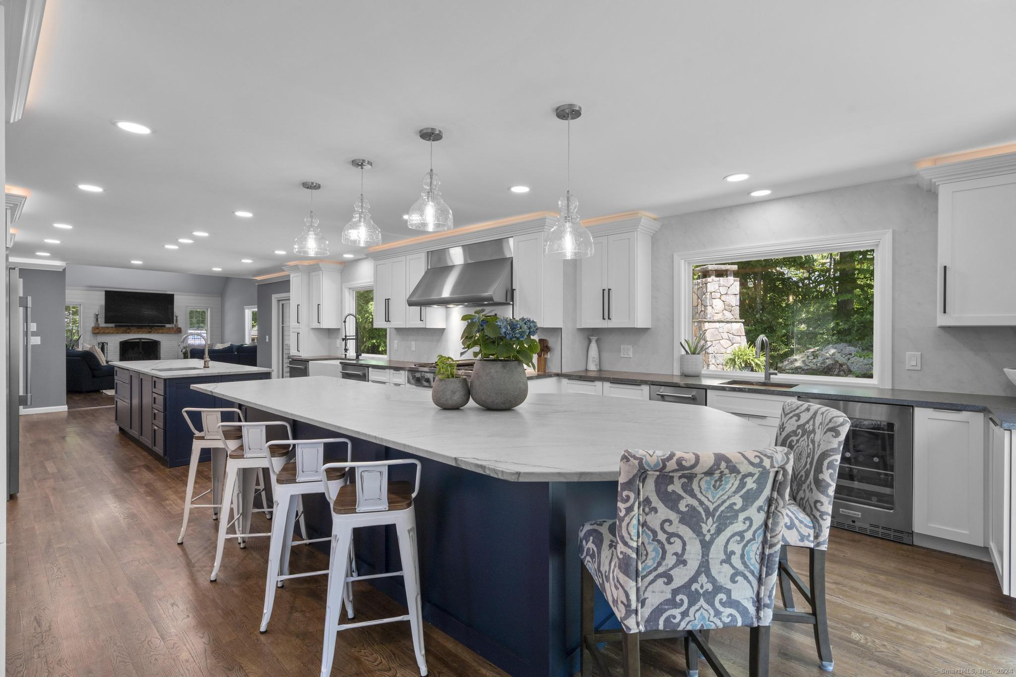 10 Avalon Way