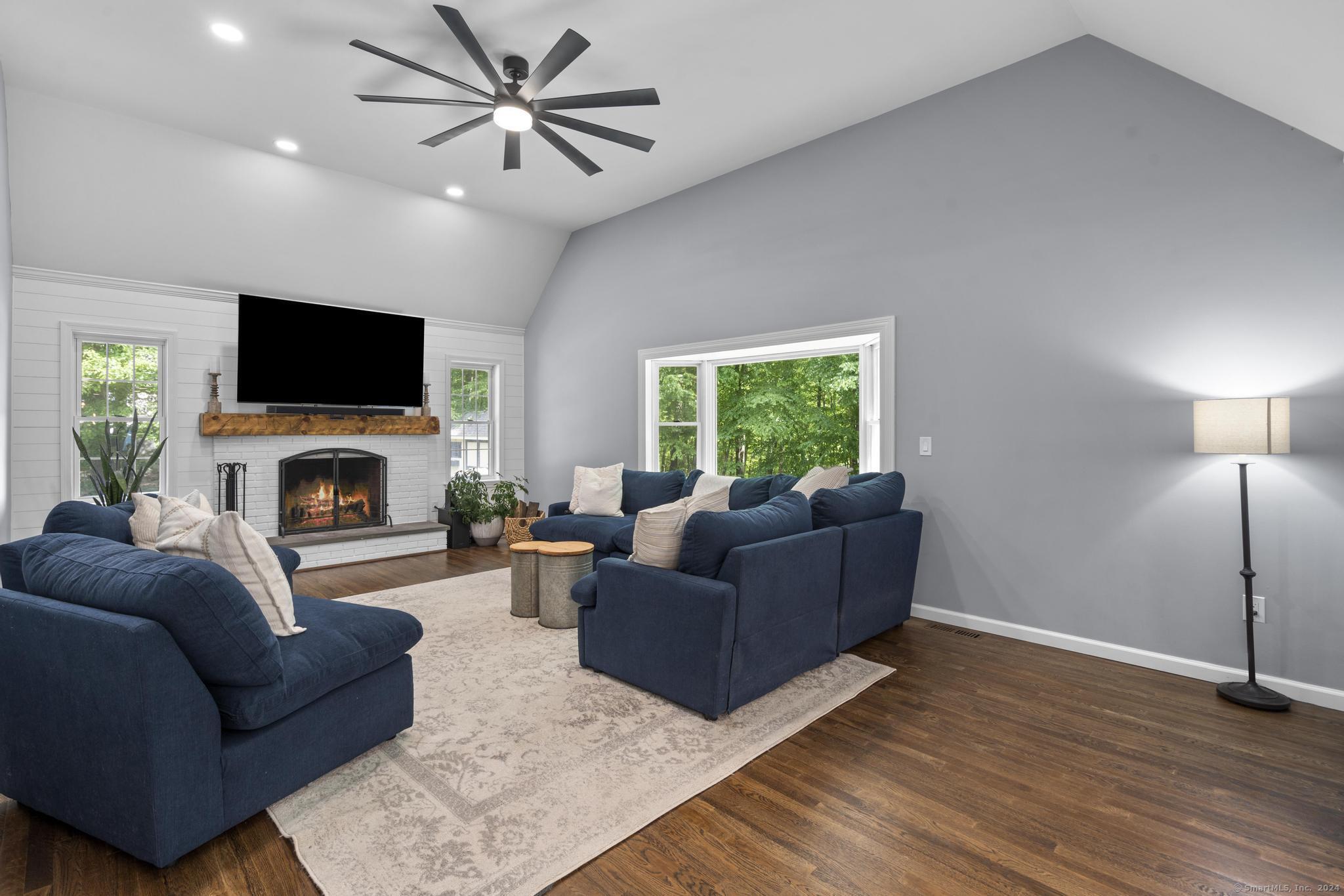 10 Avalon Way