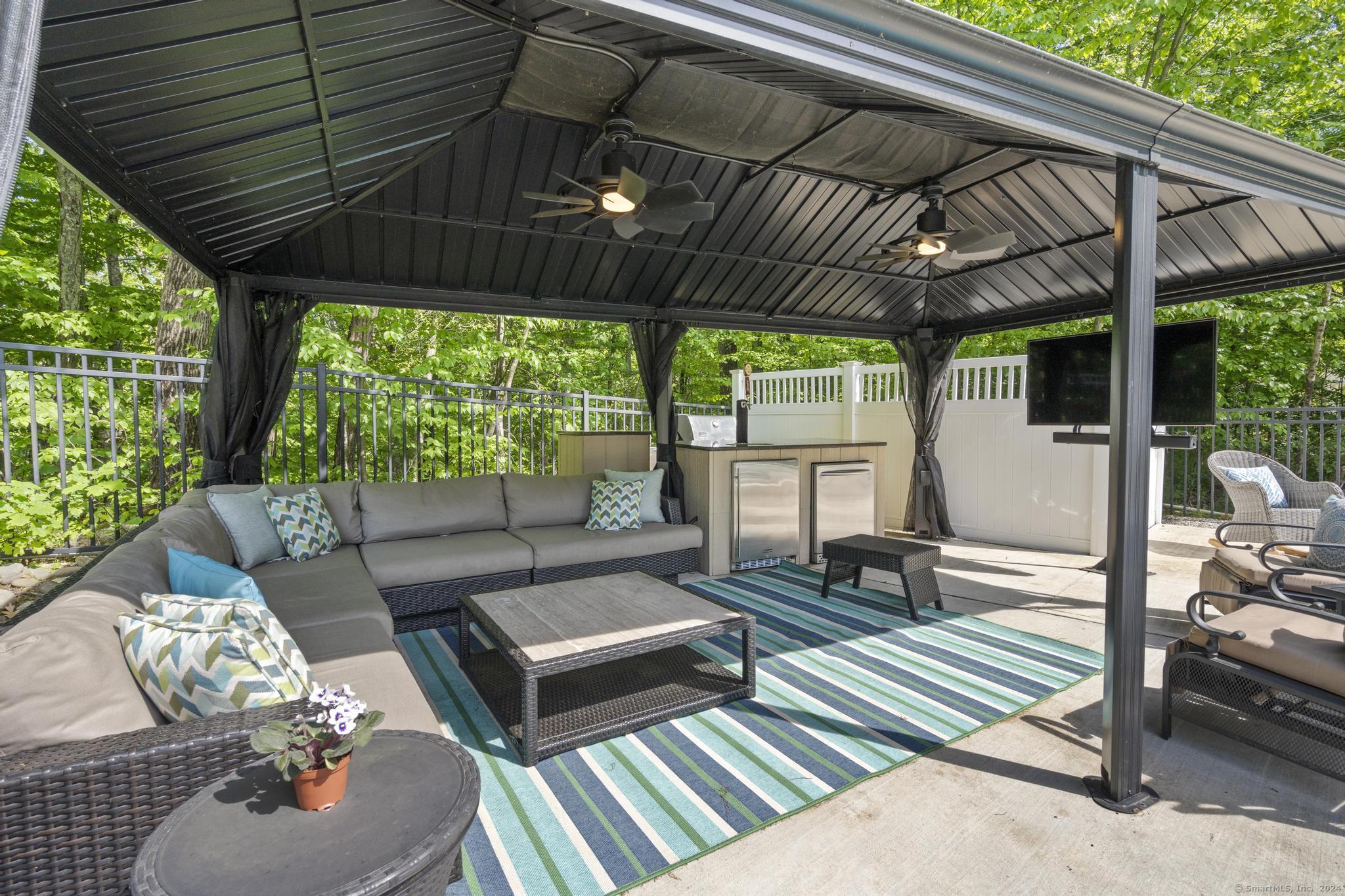 10 Avalon Way