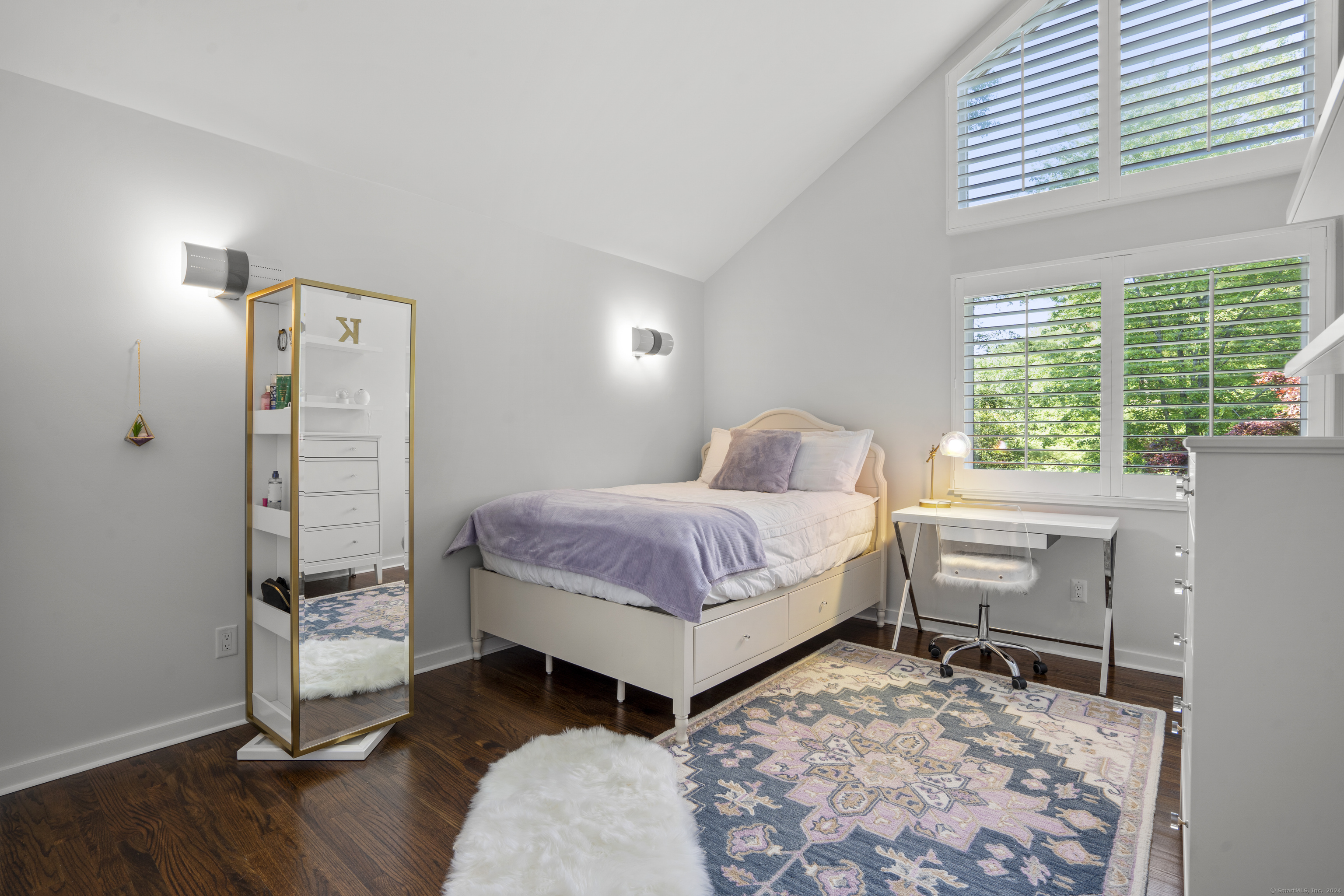 19 Laurel Lake East