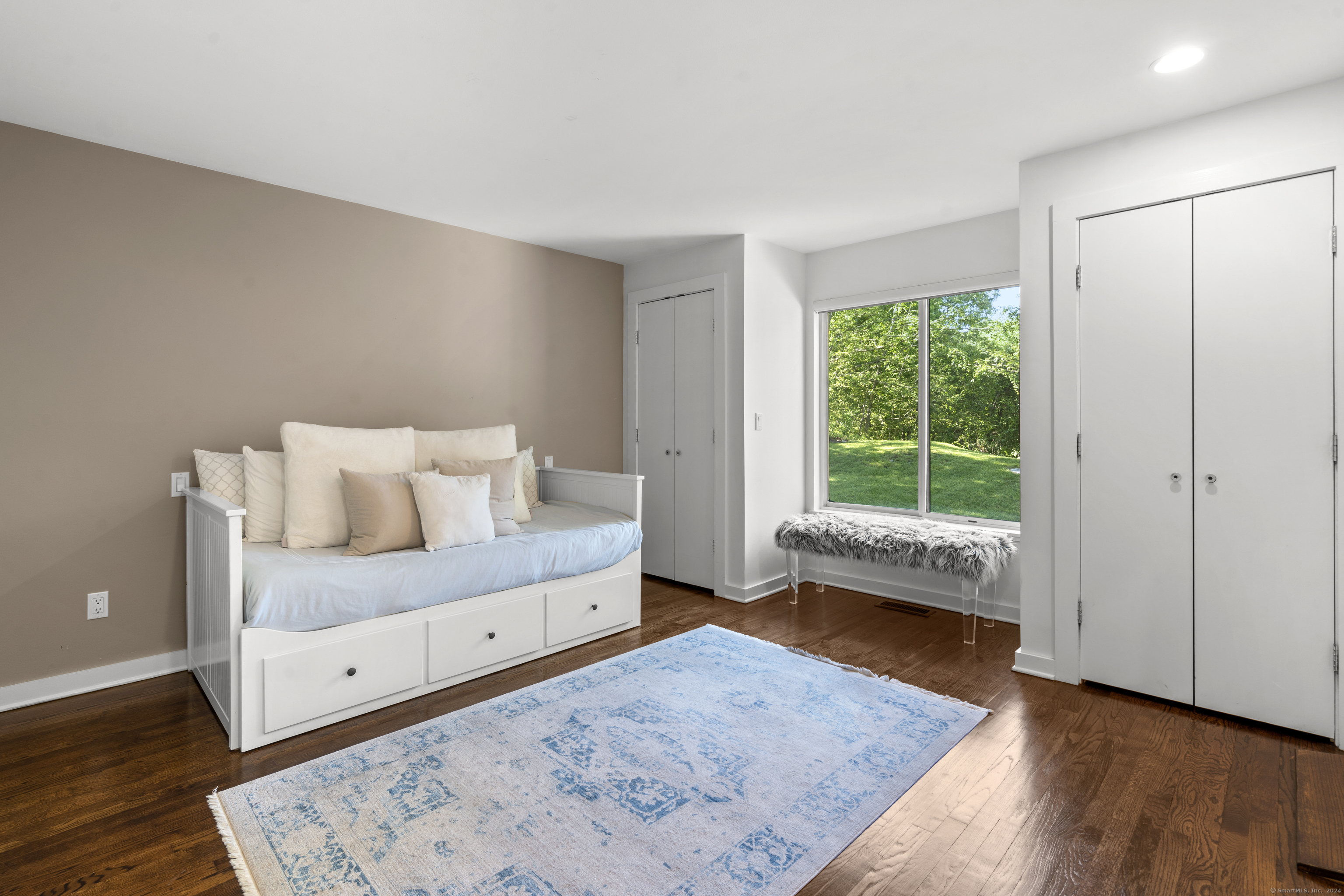 19 Laurel Lake East