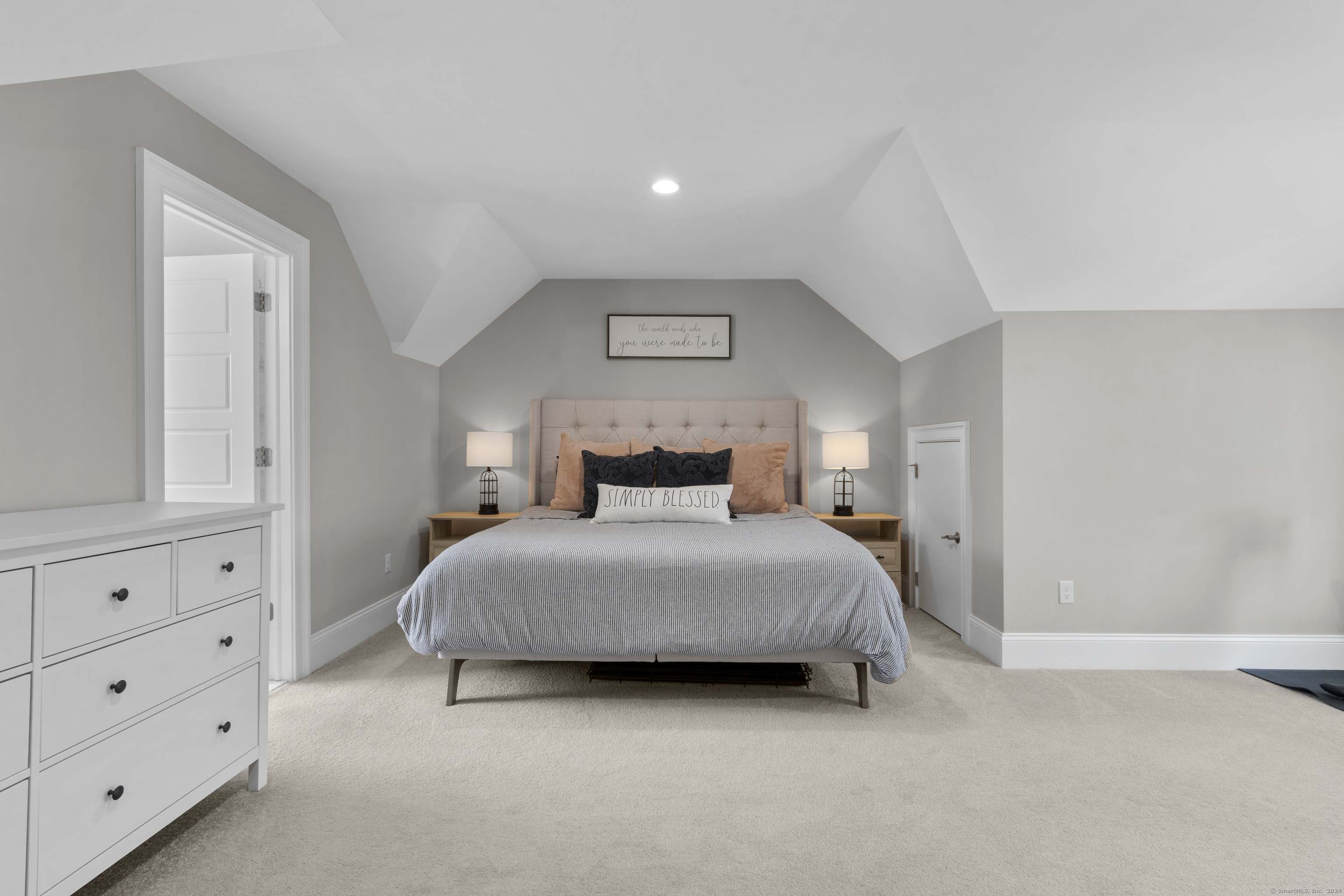 115 Colonial Road 47