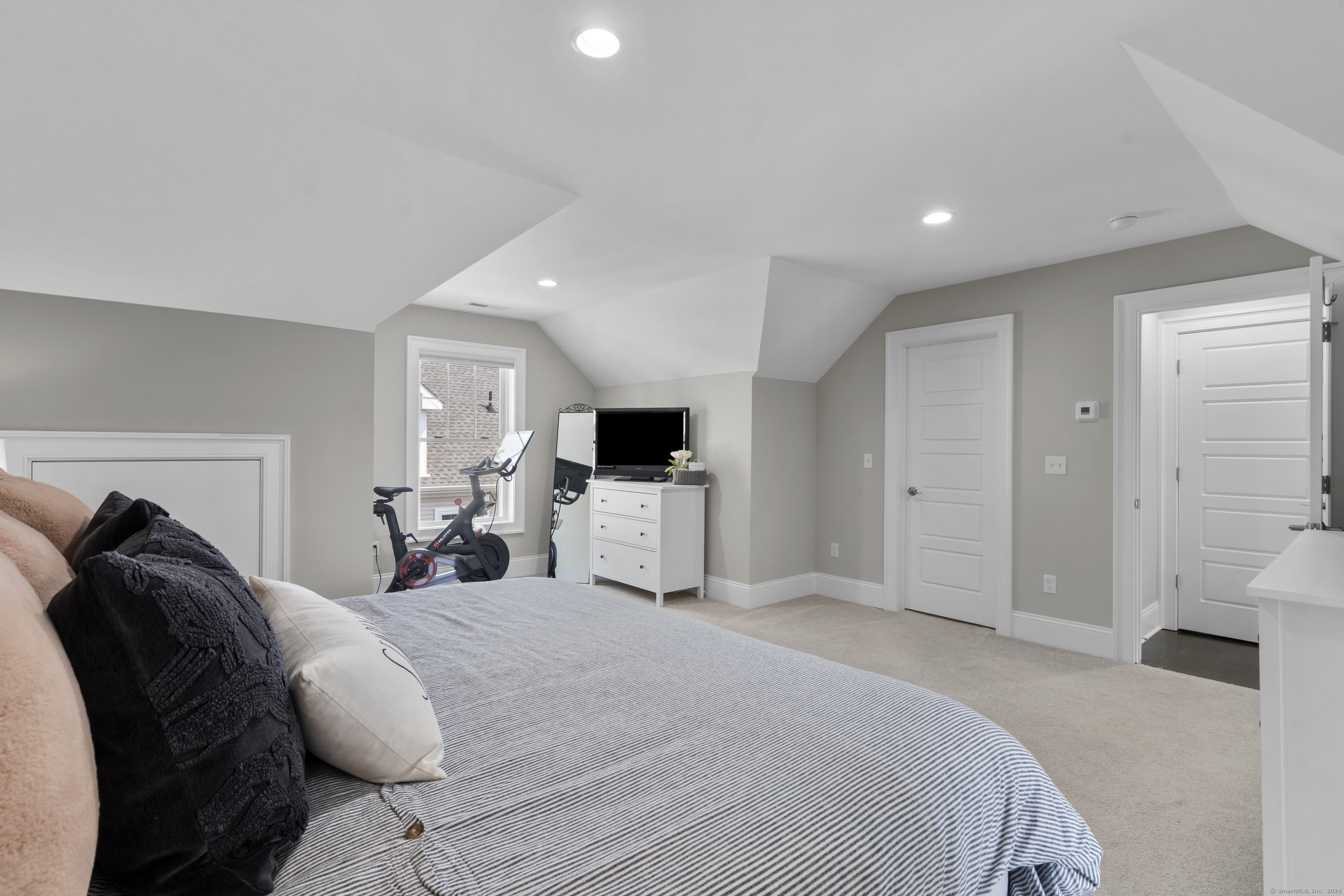 115 Colonial Road 47