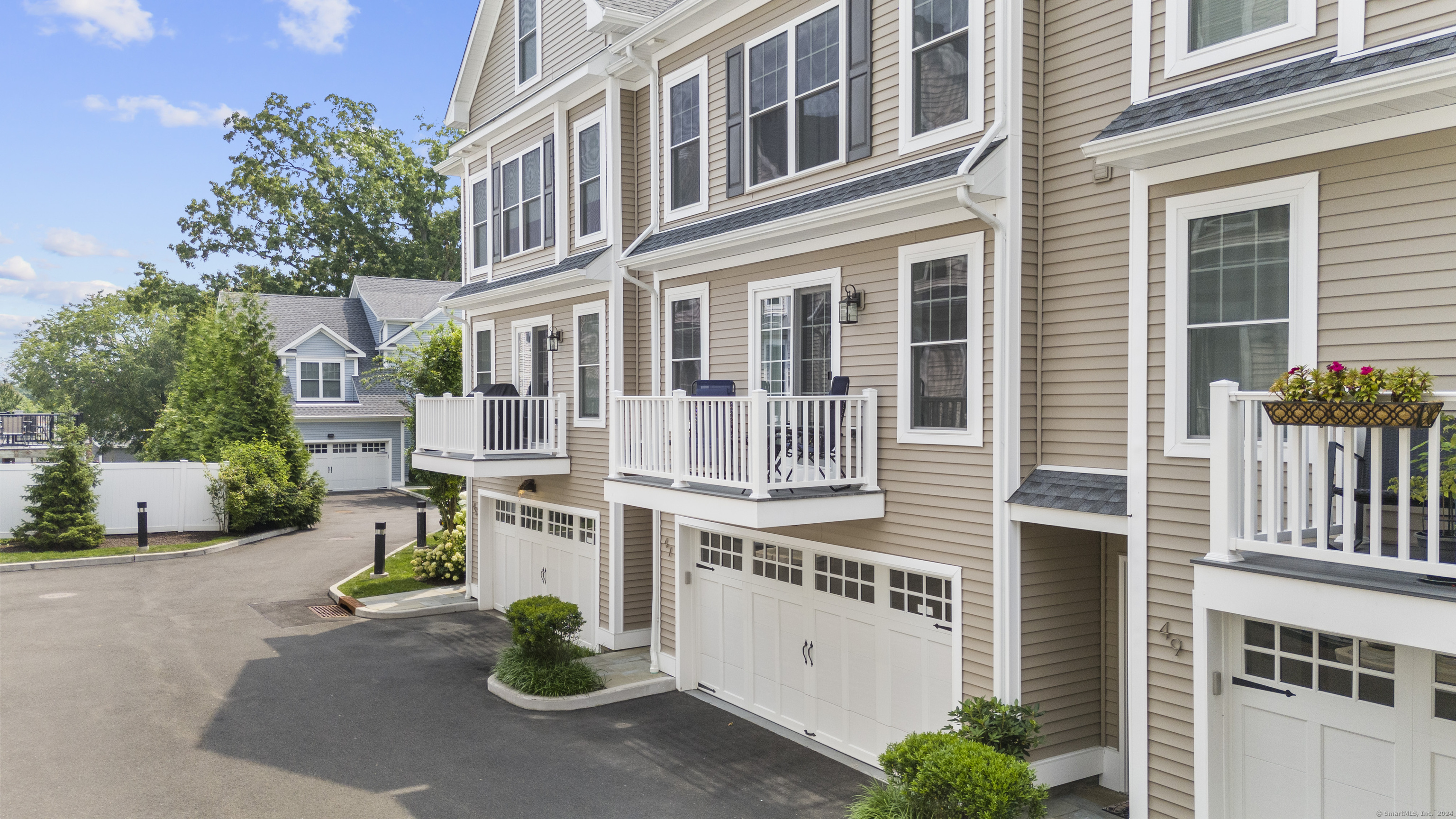 115 Colonial Road 47