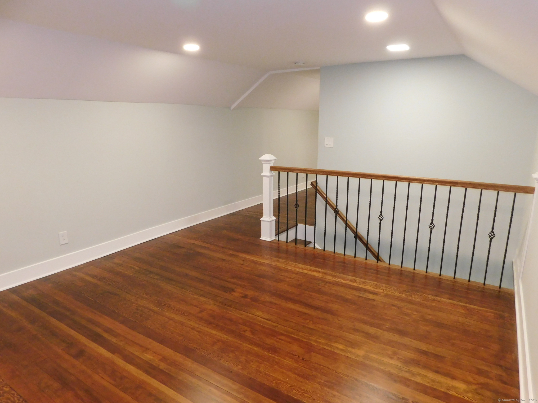 25 Deerfield Street