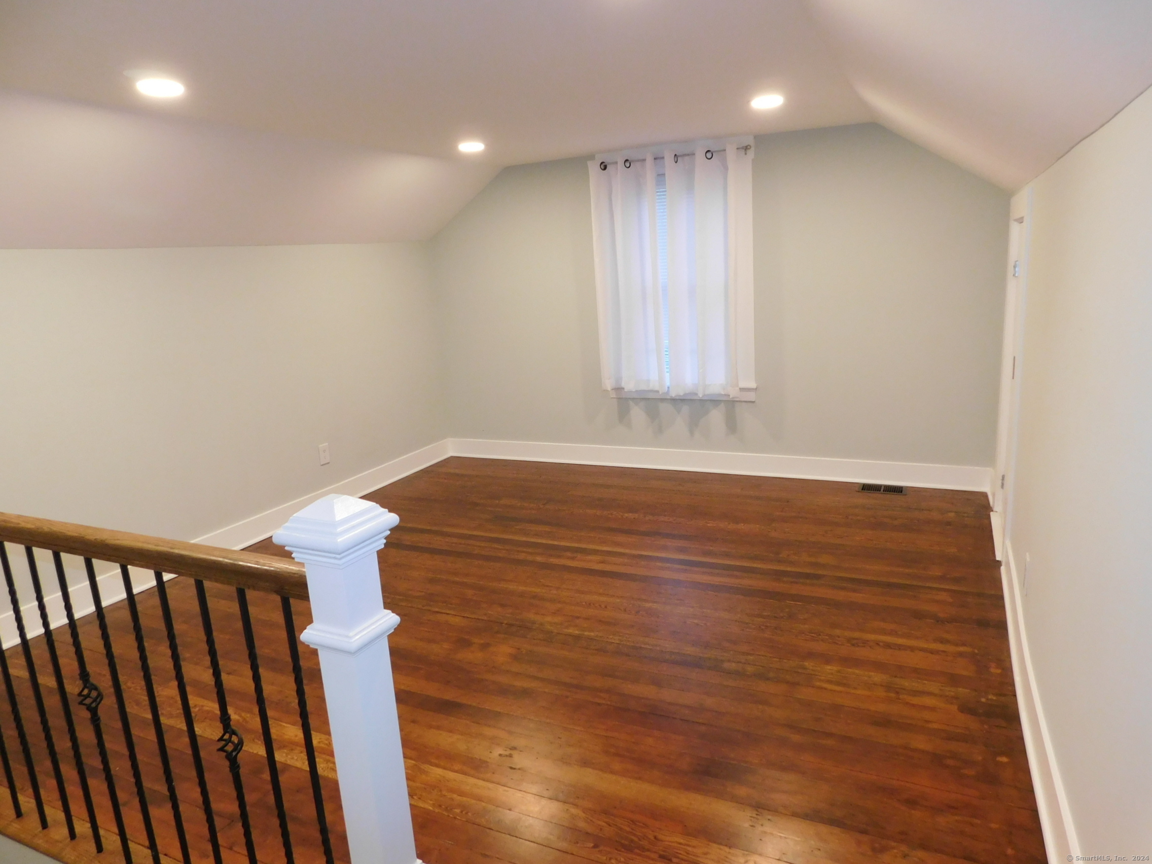 25 Deerfield Street