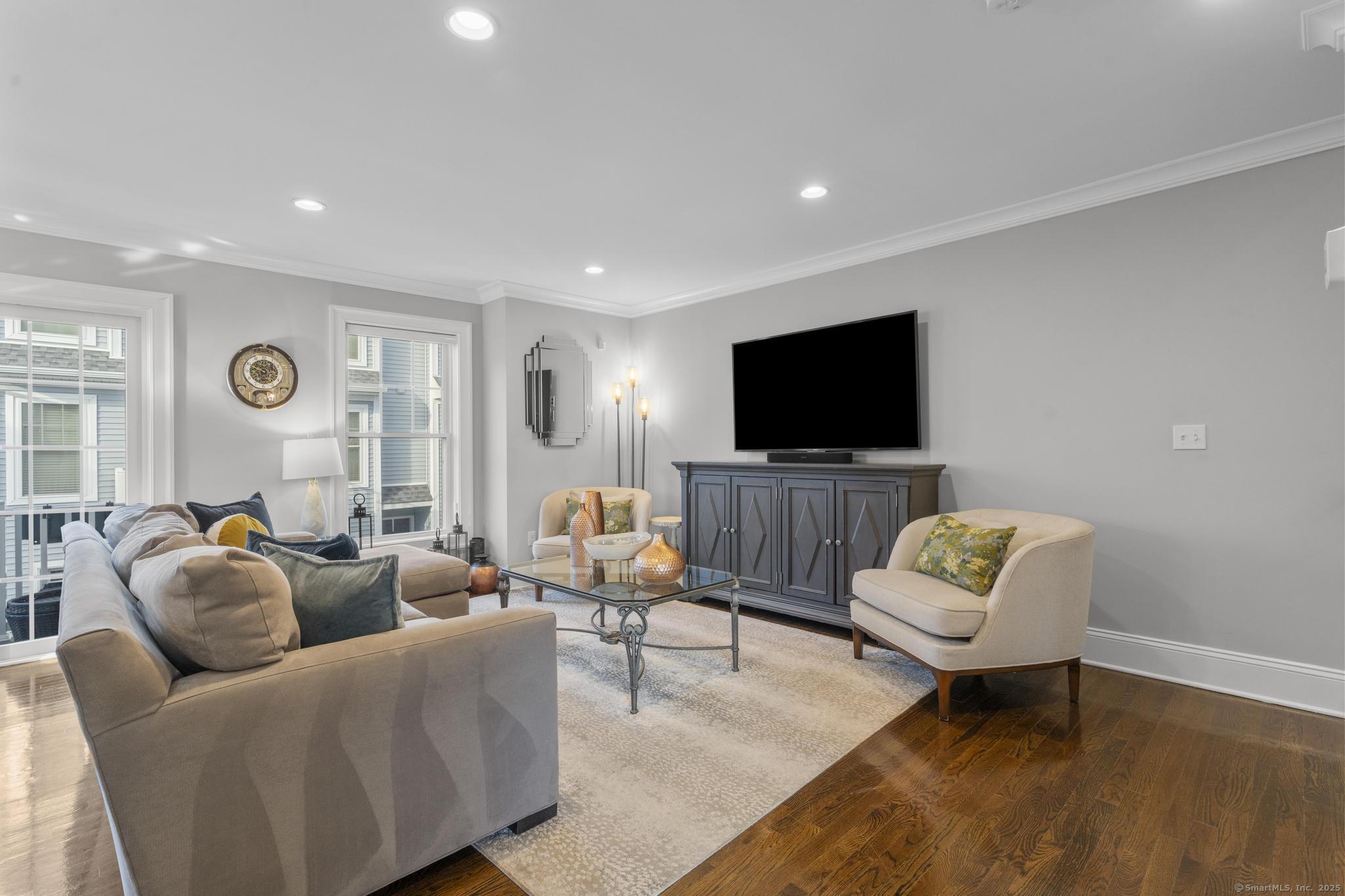 115 Colonial Road 65