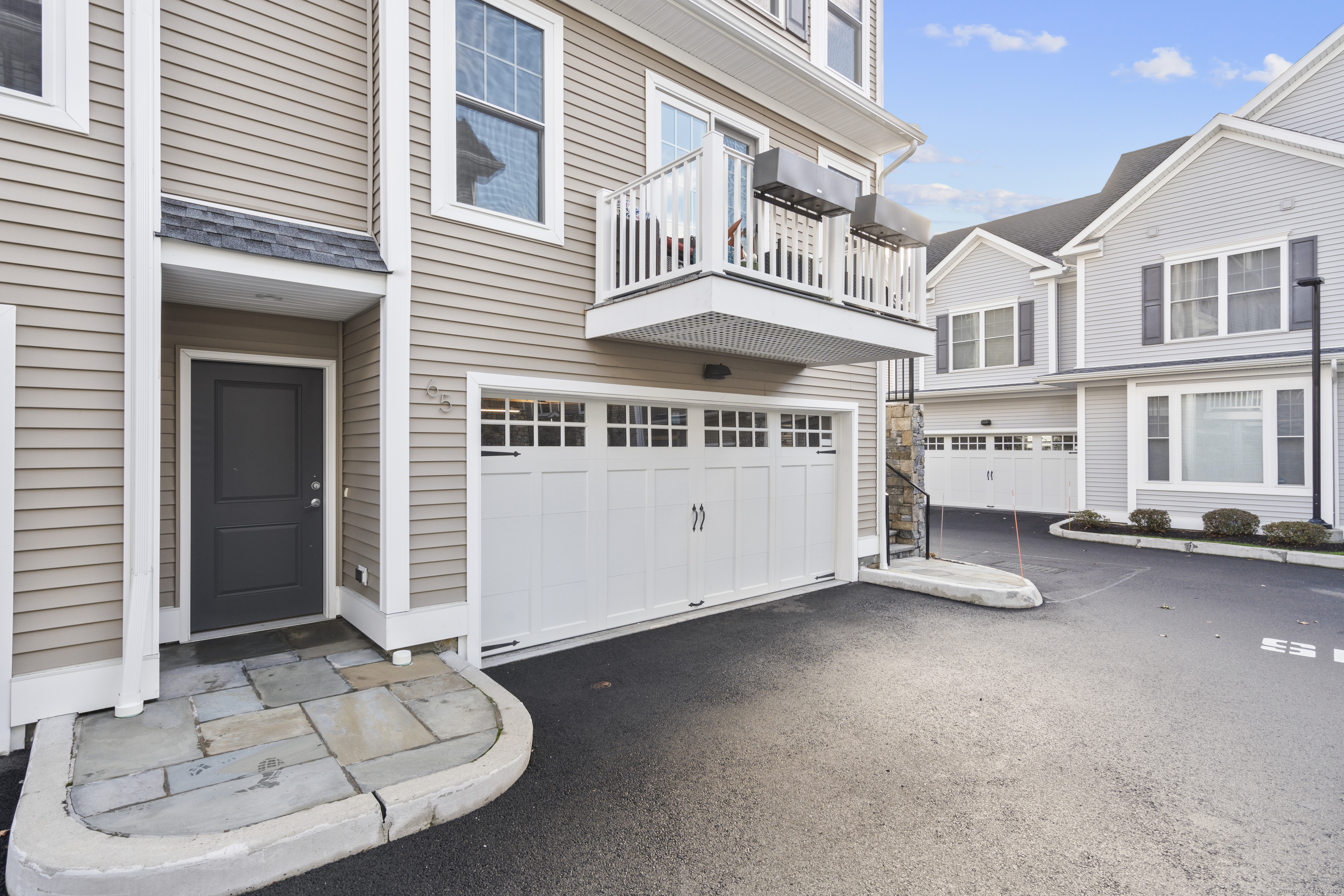 115 Colonial Road 65