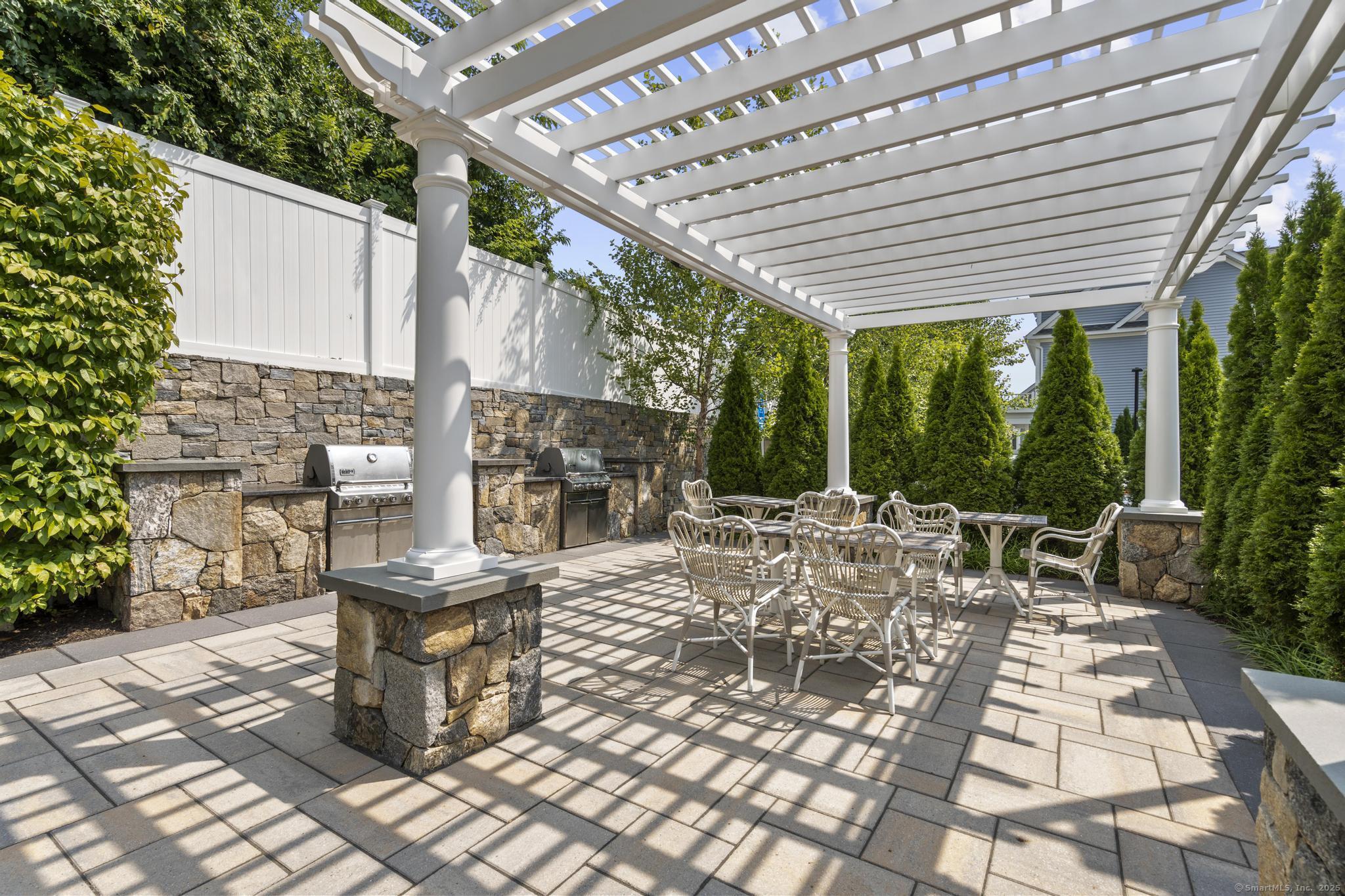 115 Colonial Road 65
