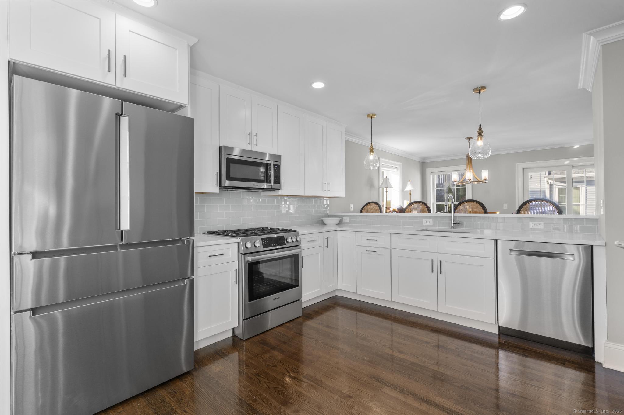 115 Colonial Road 65