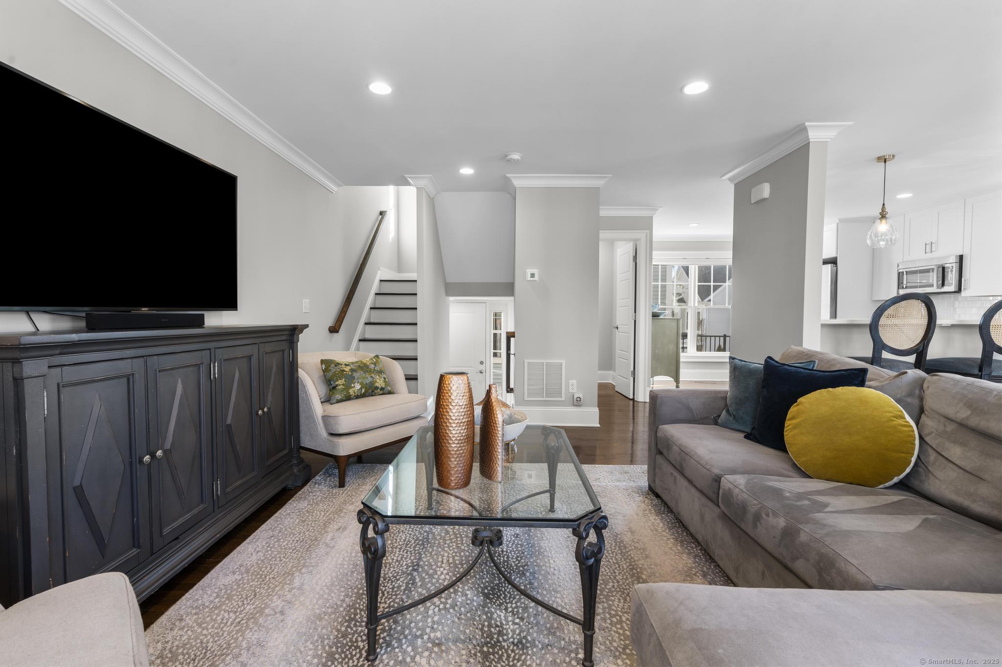 115 Colonial Road 65