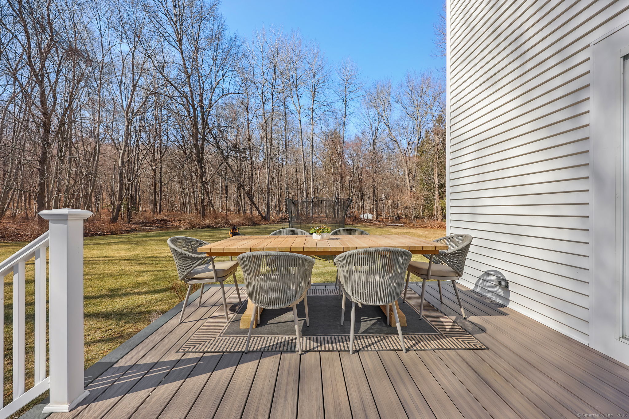 33 Great Meadow Road