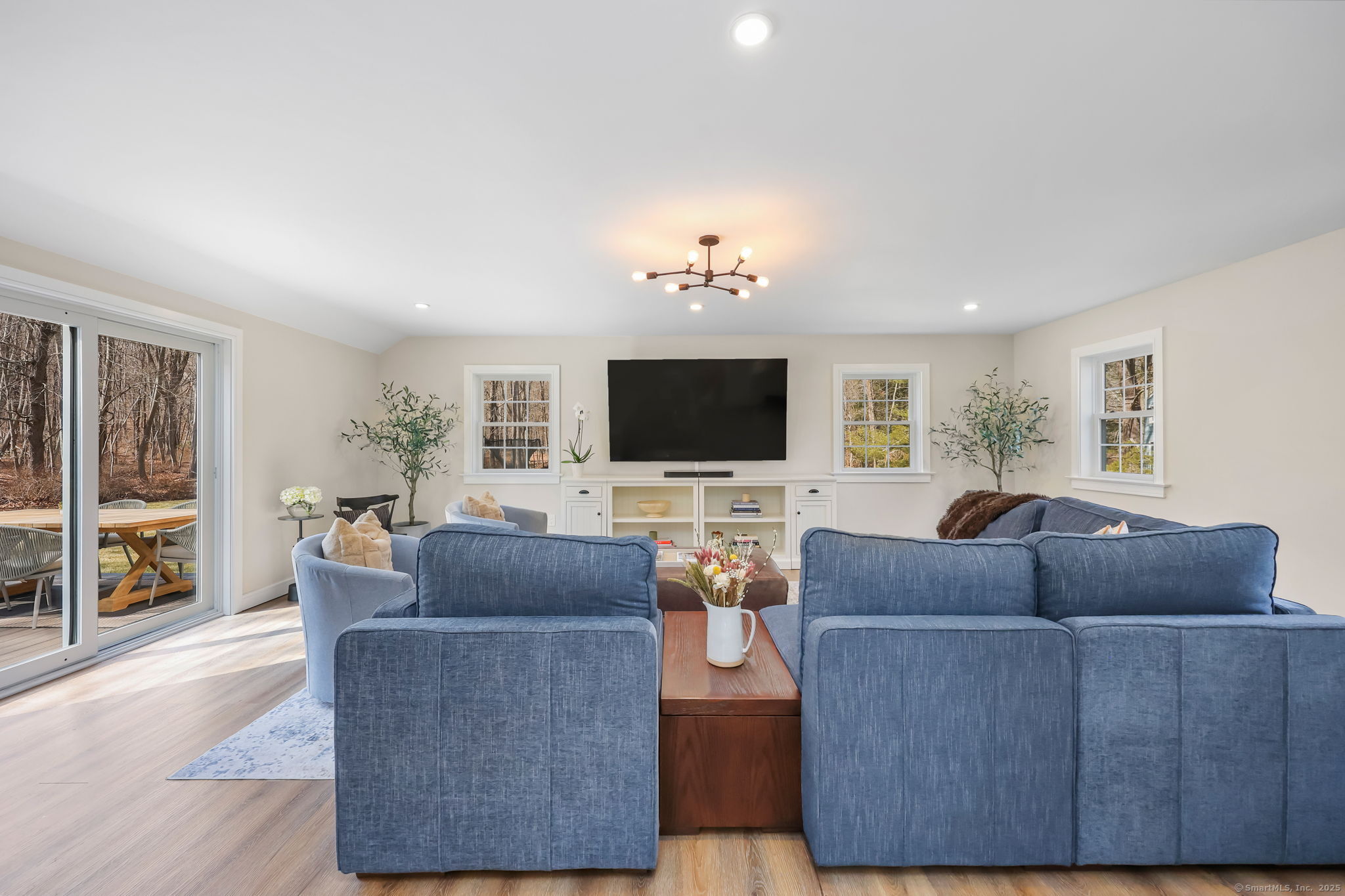 33 Great Meadow Road