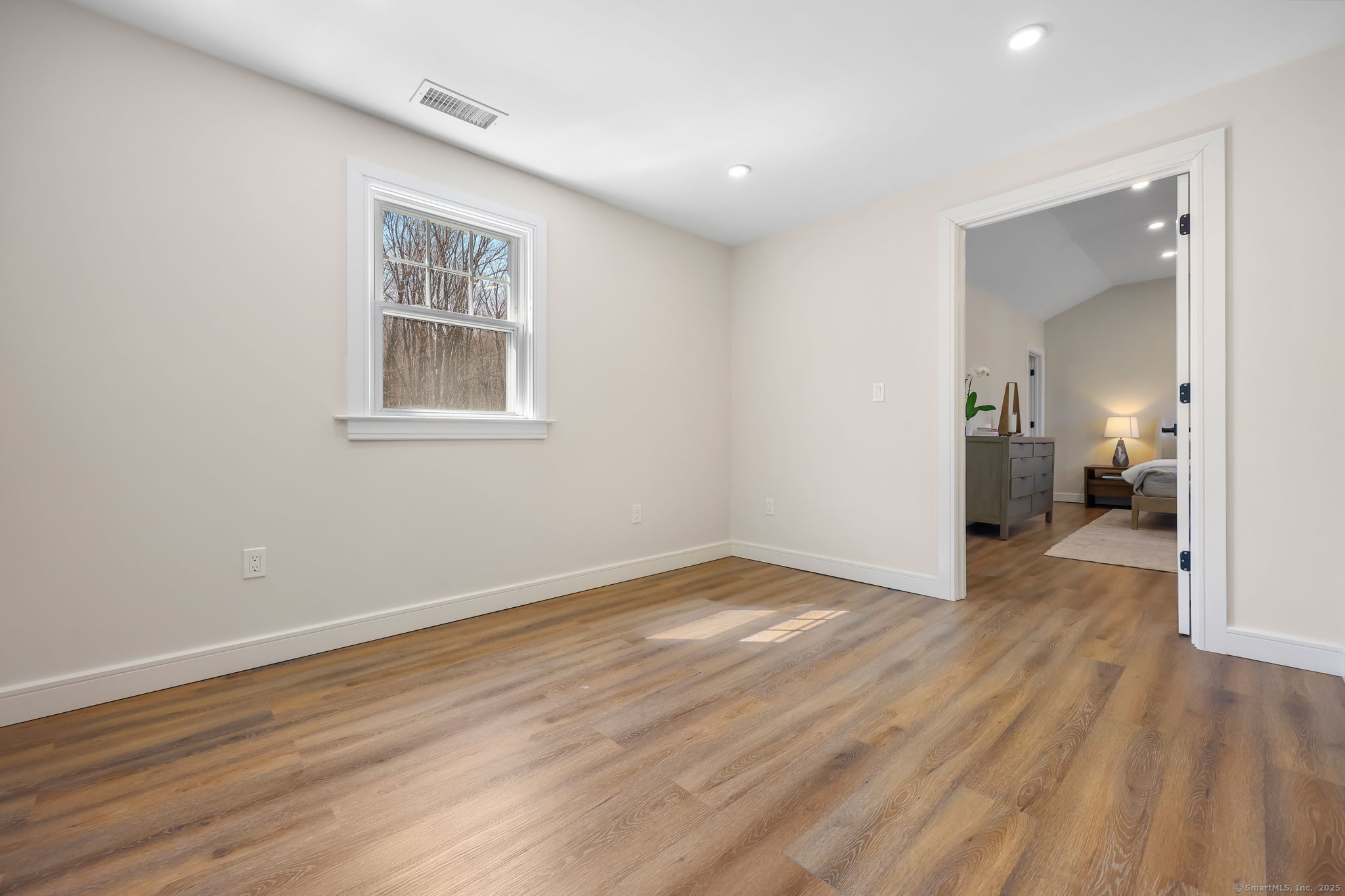 33 Great Meadow Road