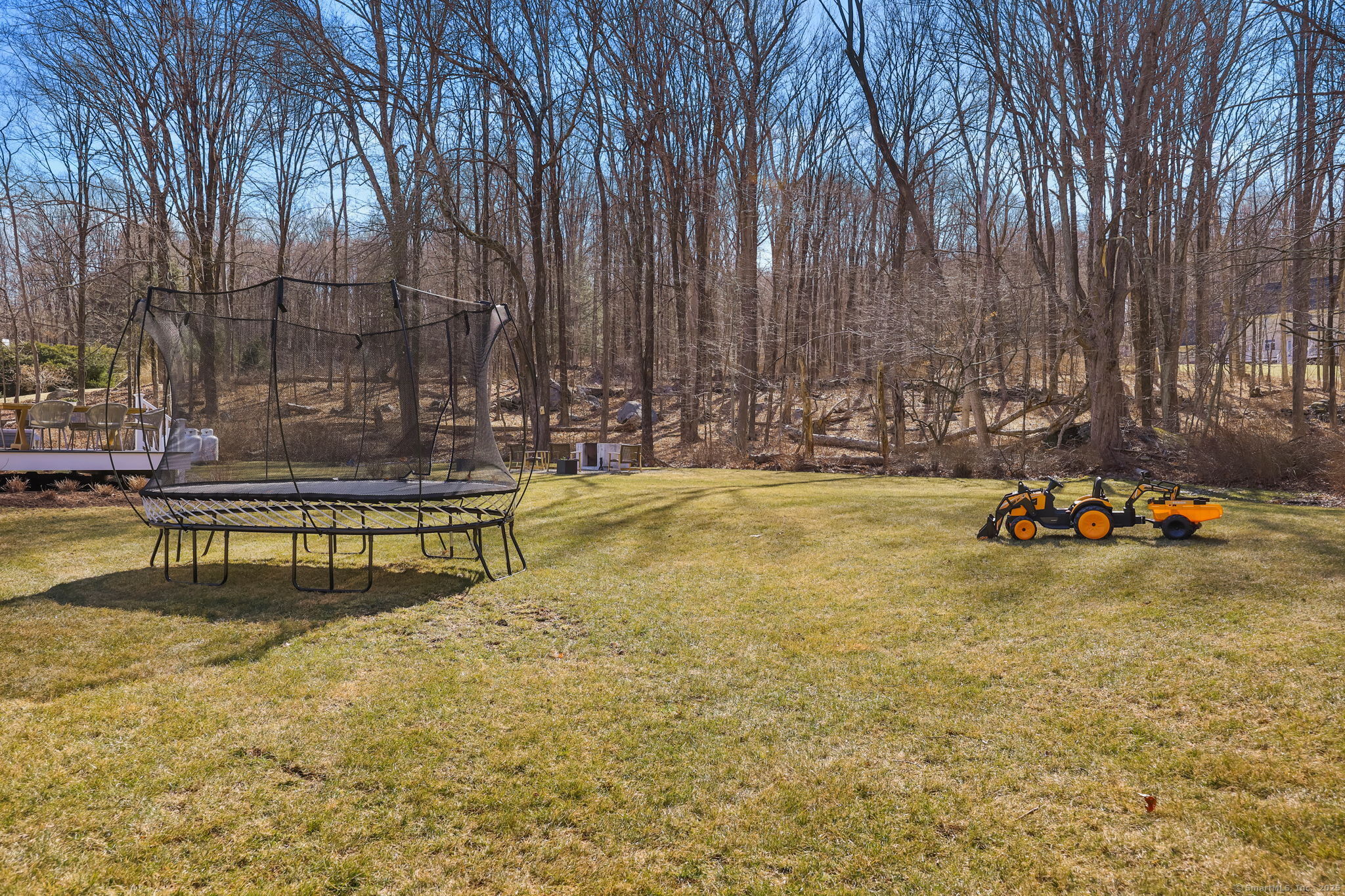 33 Great Meadow Road