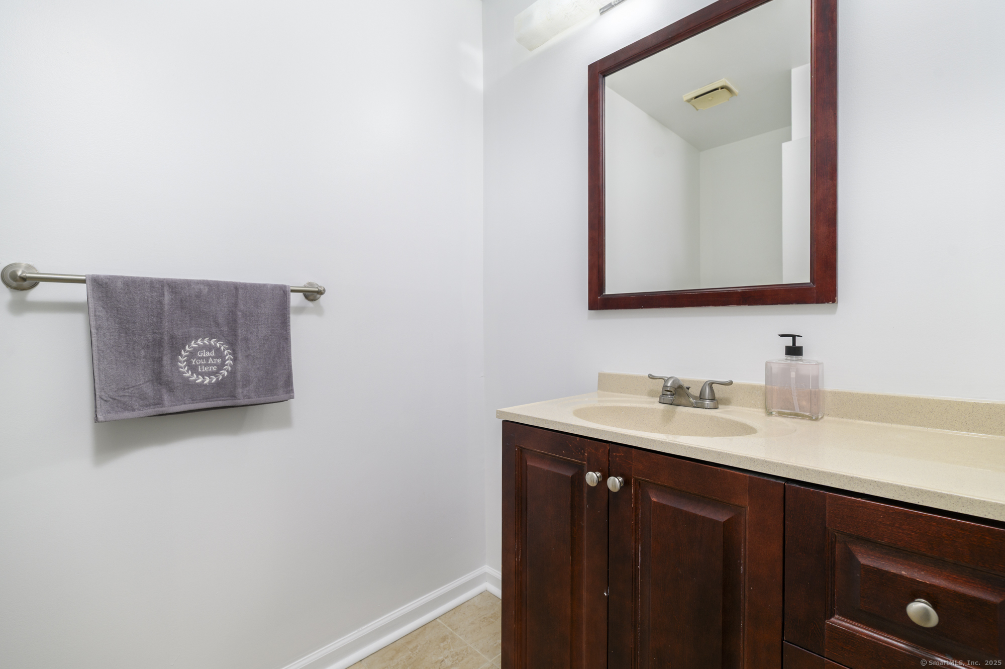 100 Wolfpit Avenue APT 25