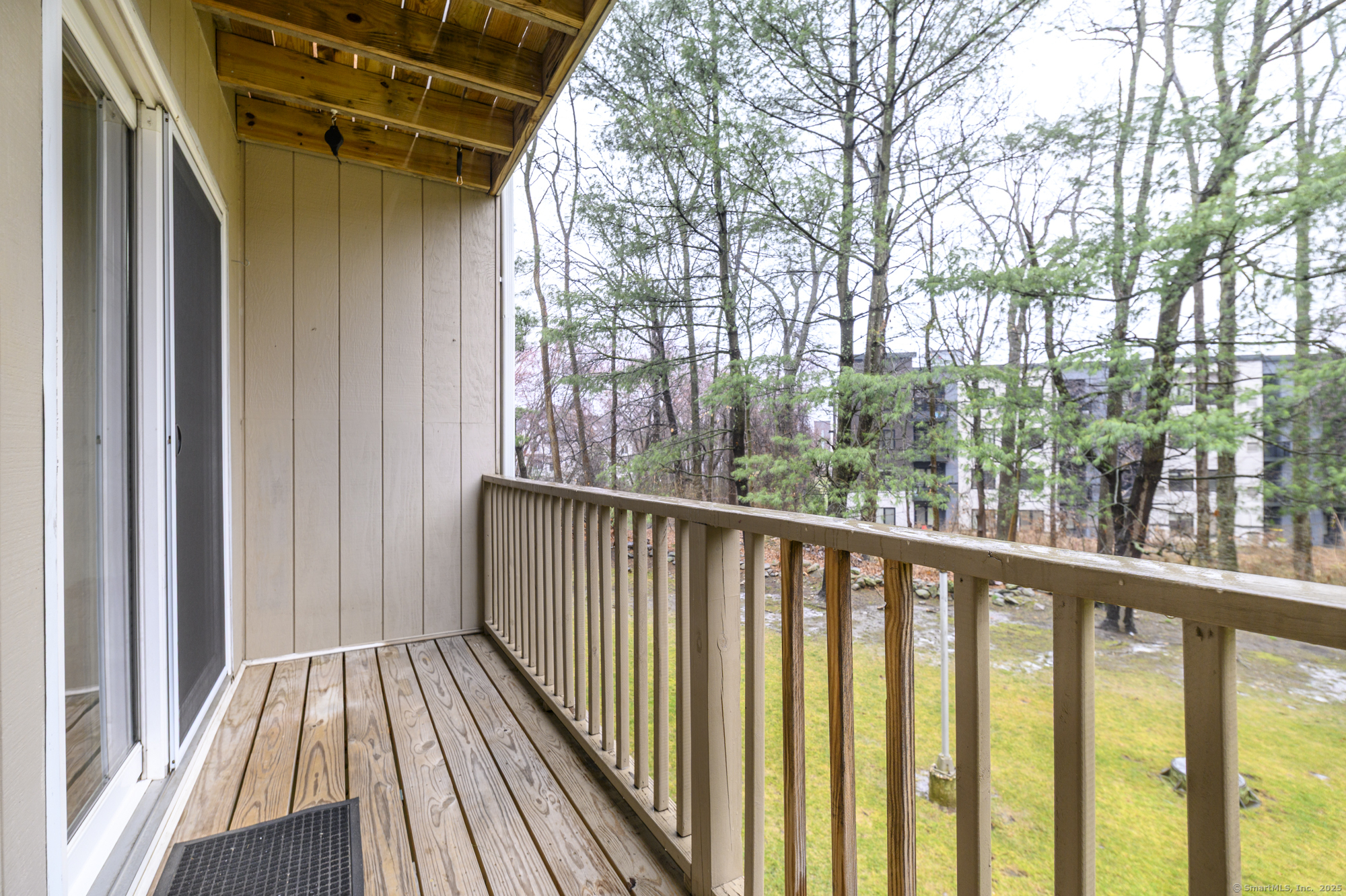 100 Wolfpit Avenue APT 25