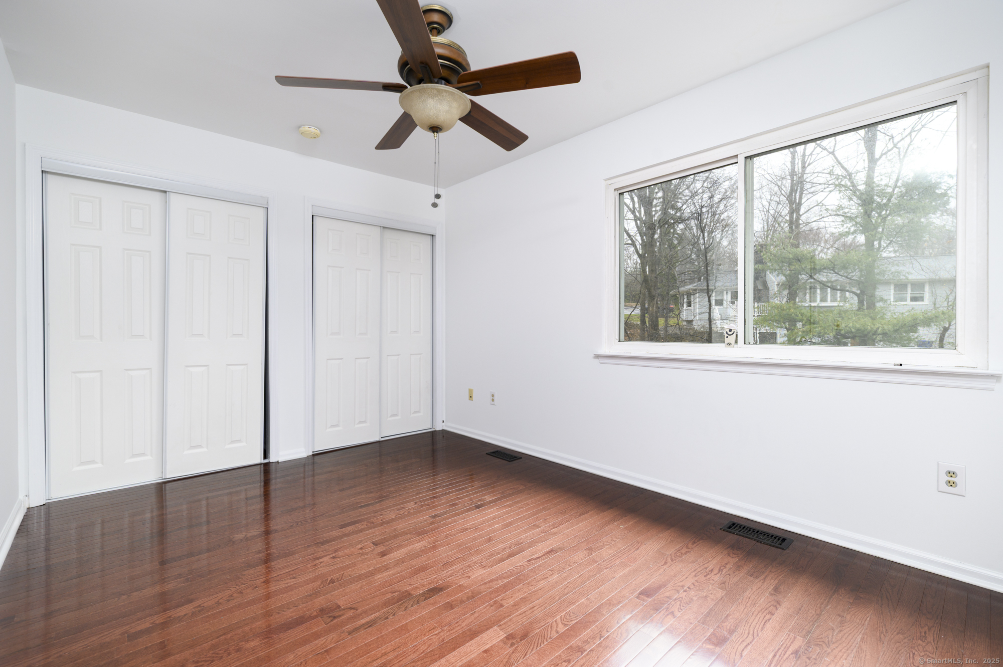 100 Wolfpit Avenue APT 25
