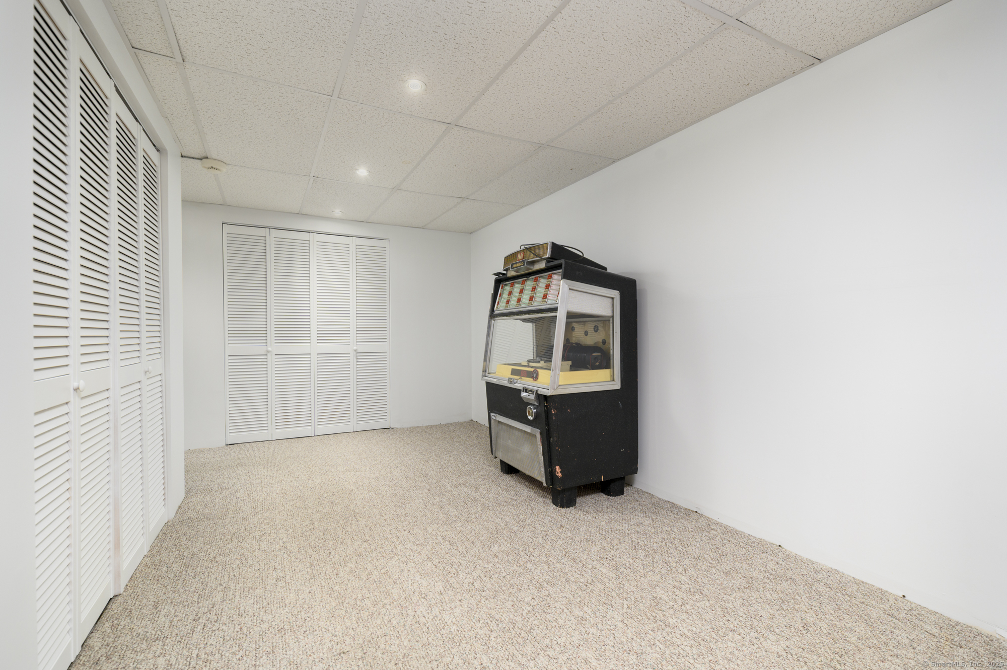 100 Wolfpit Avenue APT 25