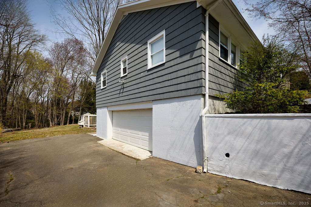 150 Lake Avenue