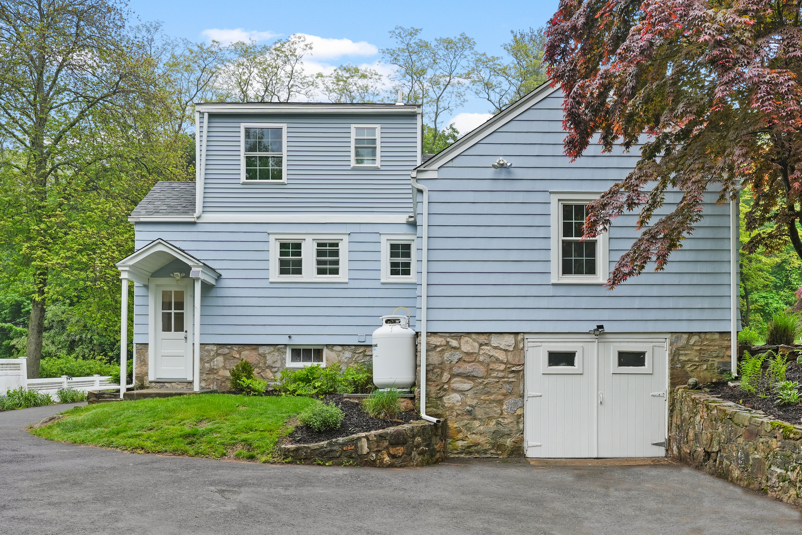 259 White Plains Road