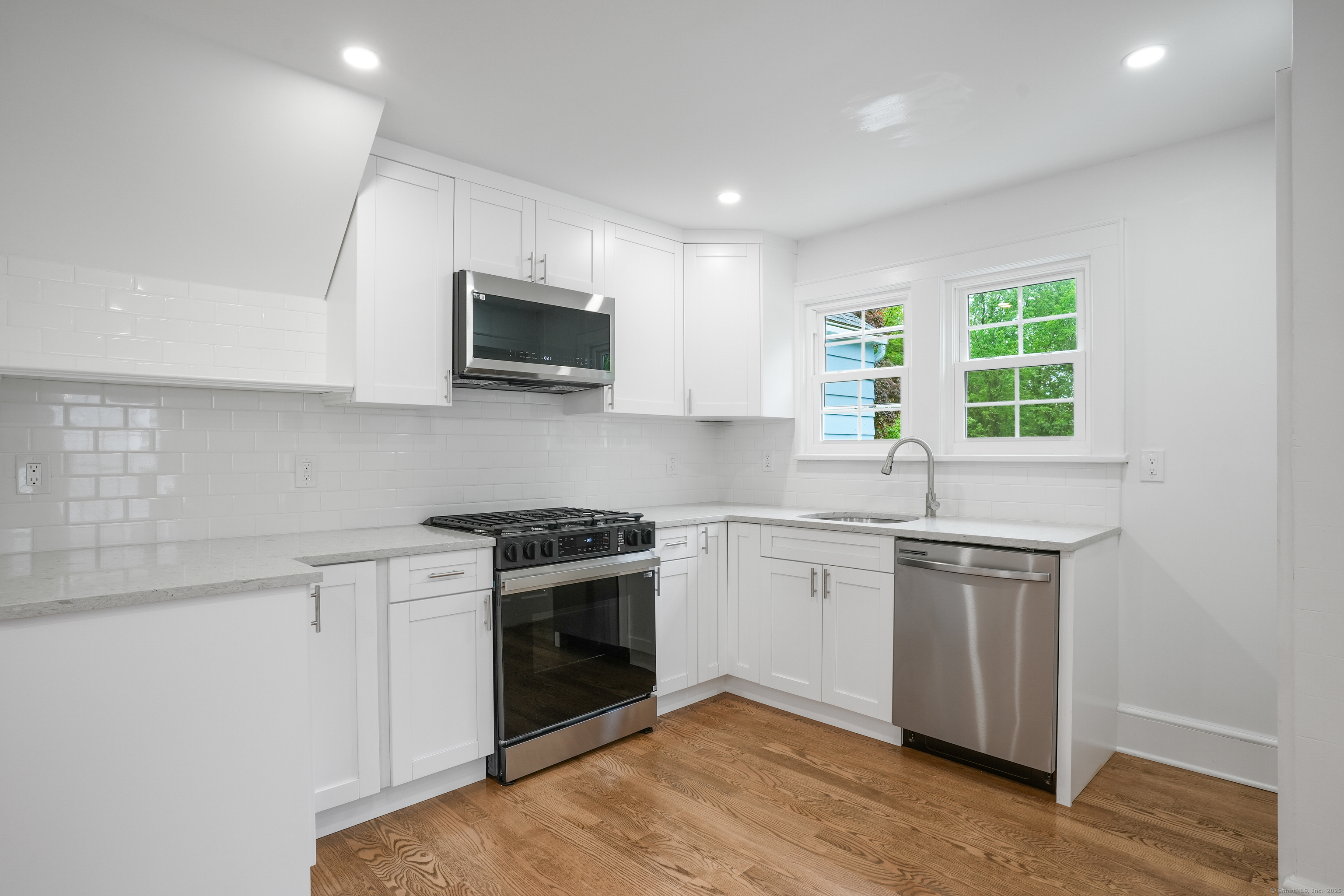259 White Plains Road