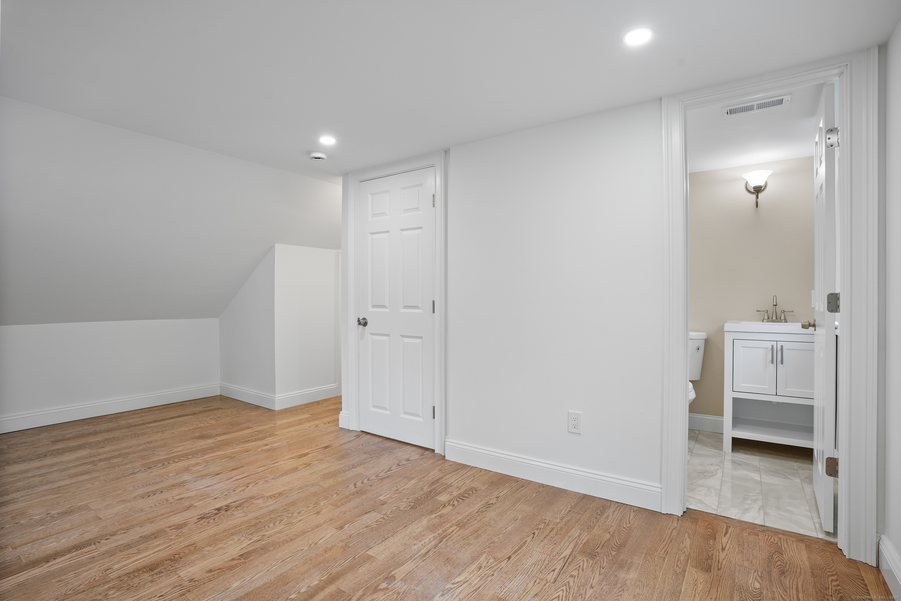 259 White Plains Road