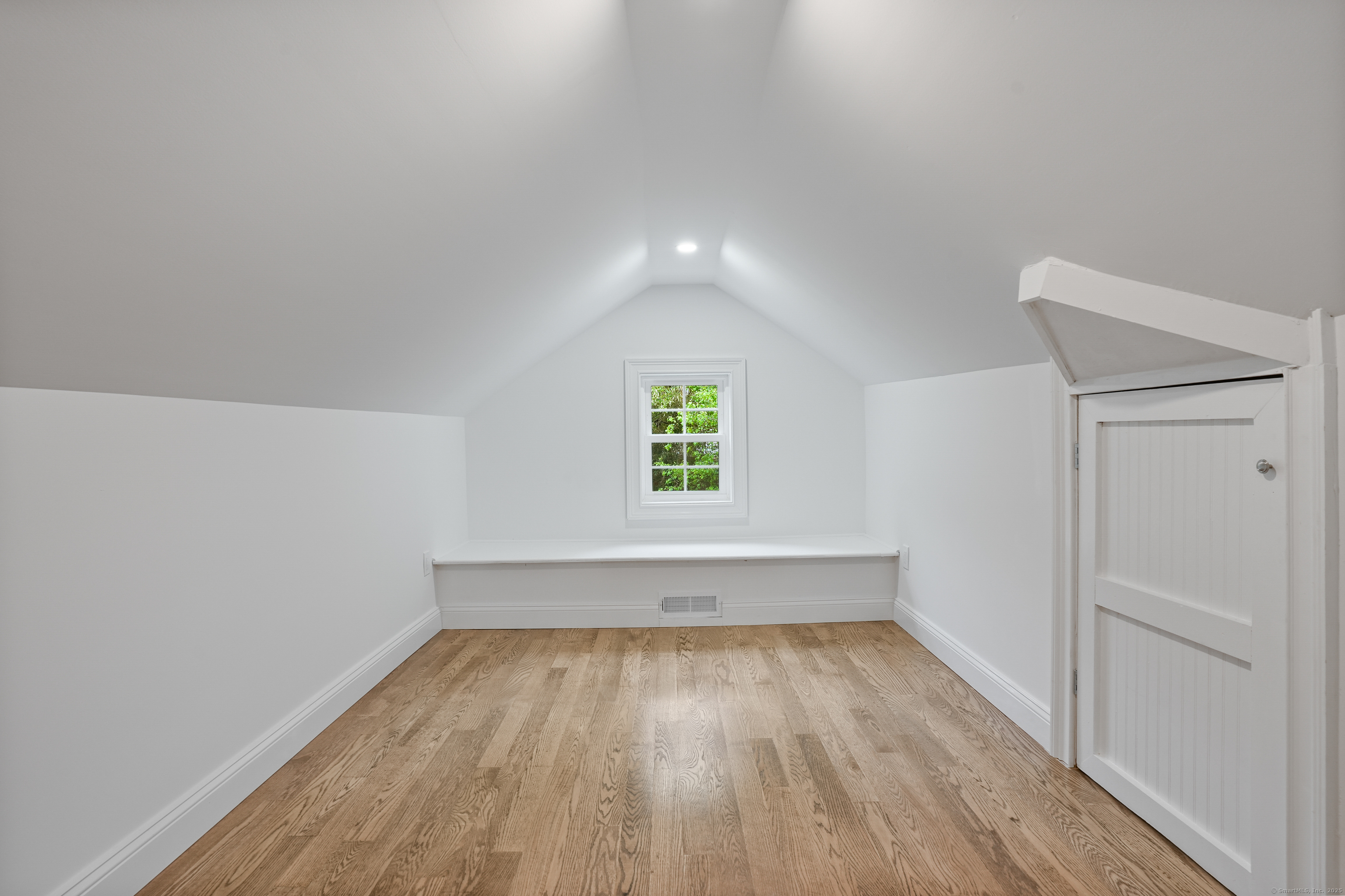 259 White Plains Road