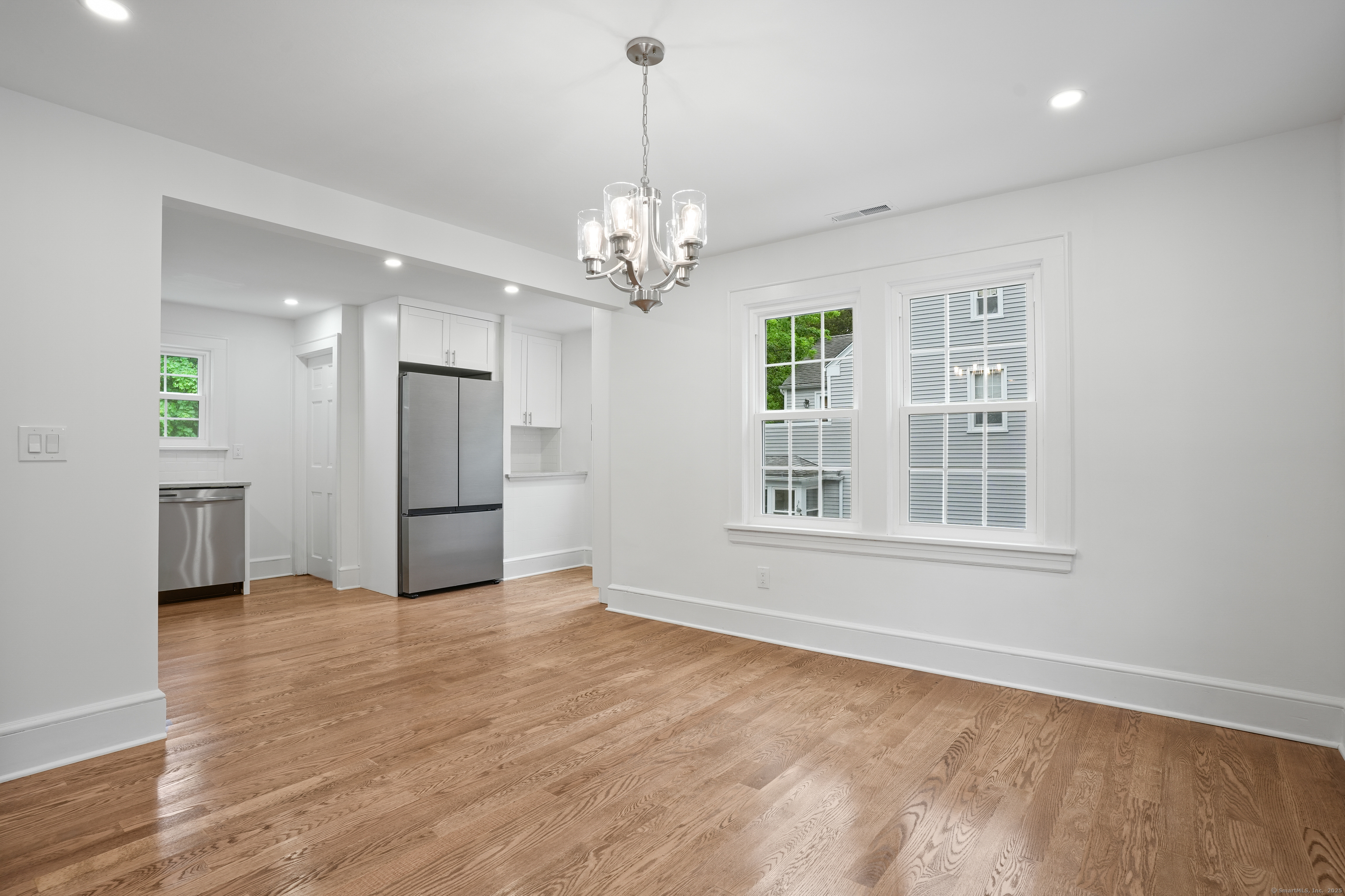 259 White Plains Road