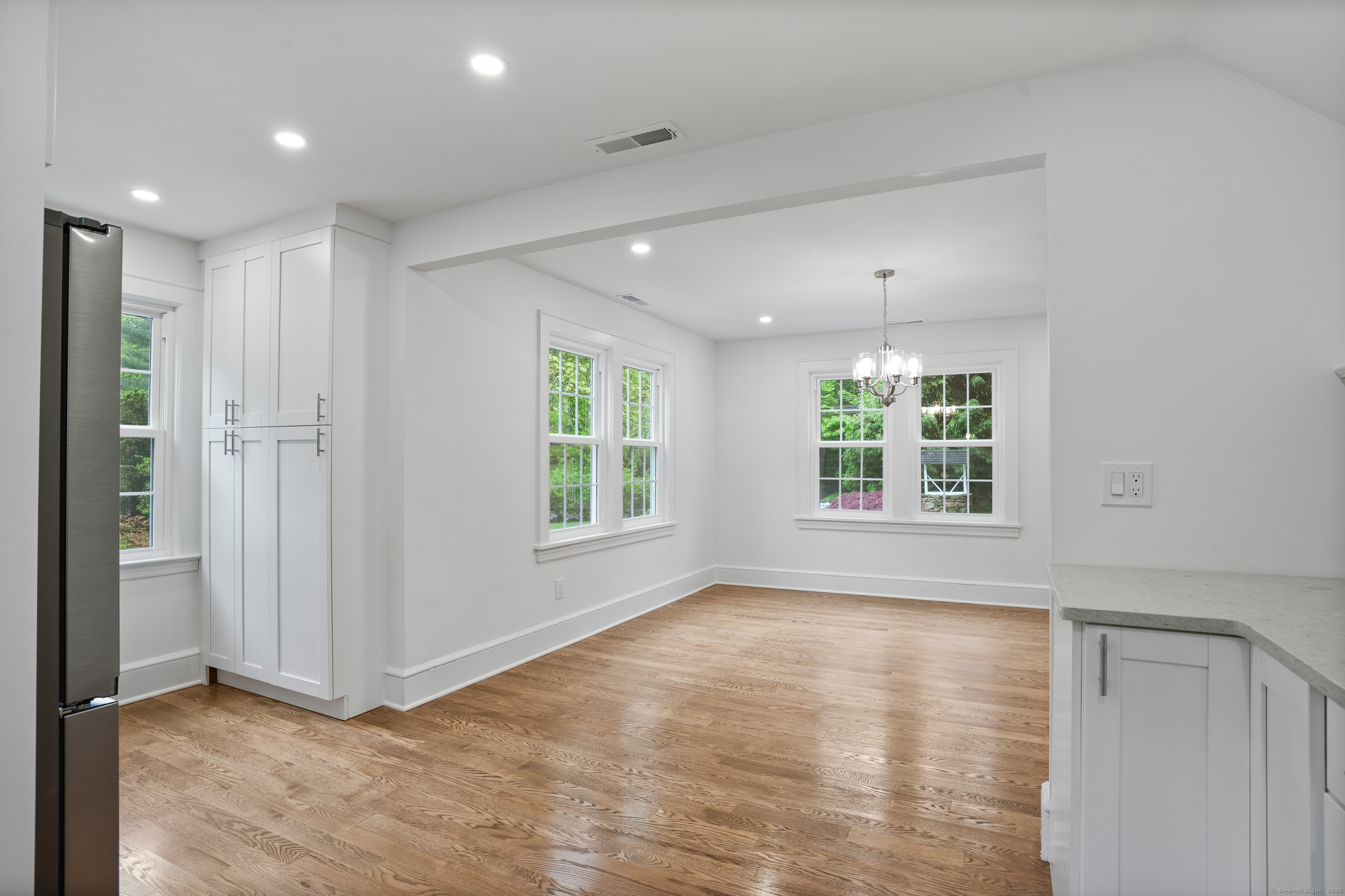 259 White Plains Road