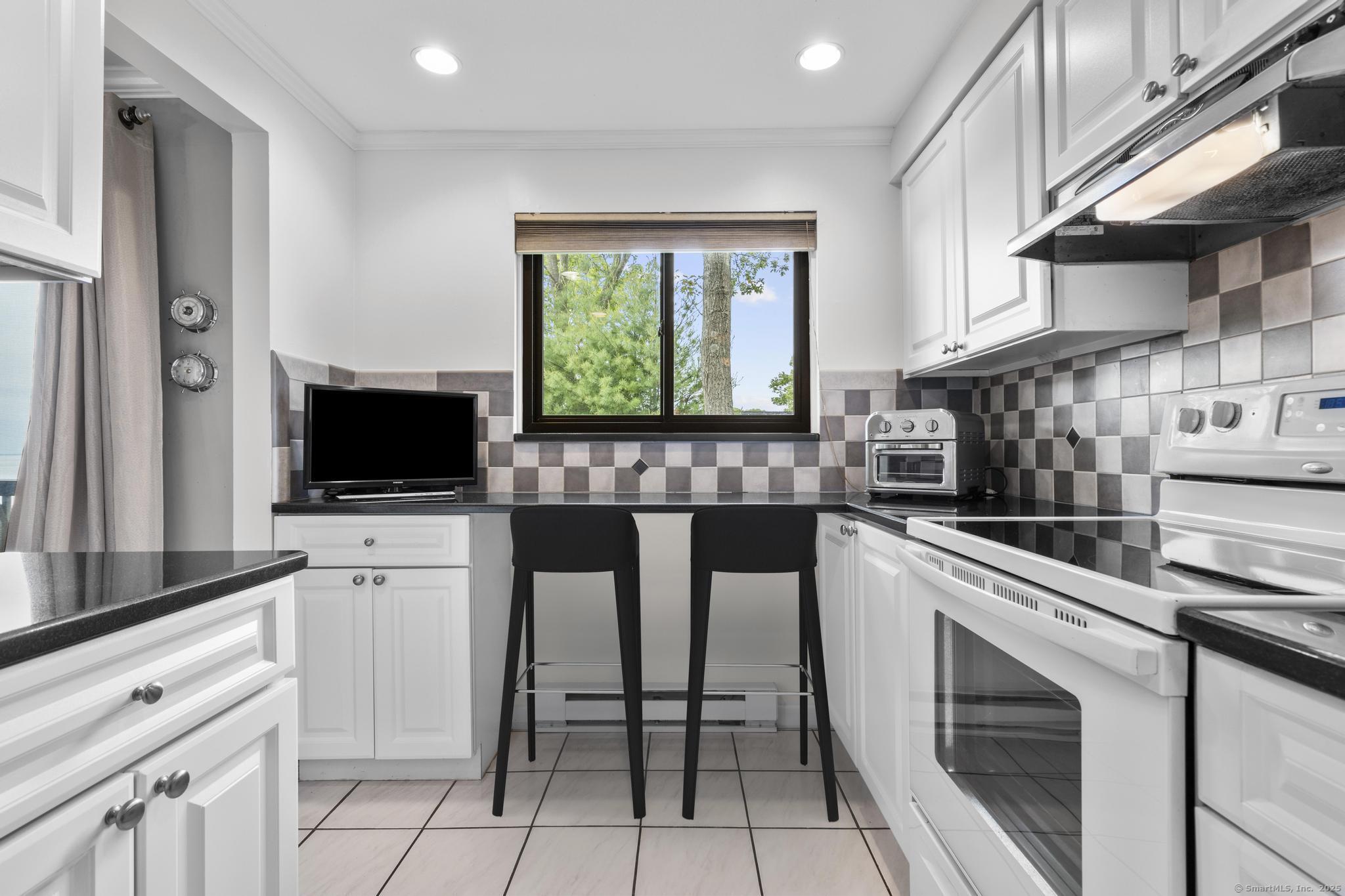 24 Harbour Village A