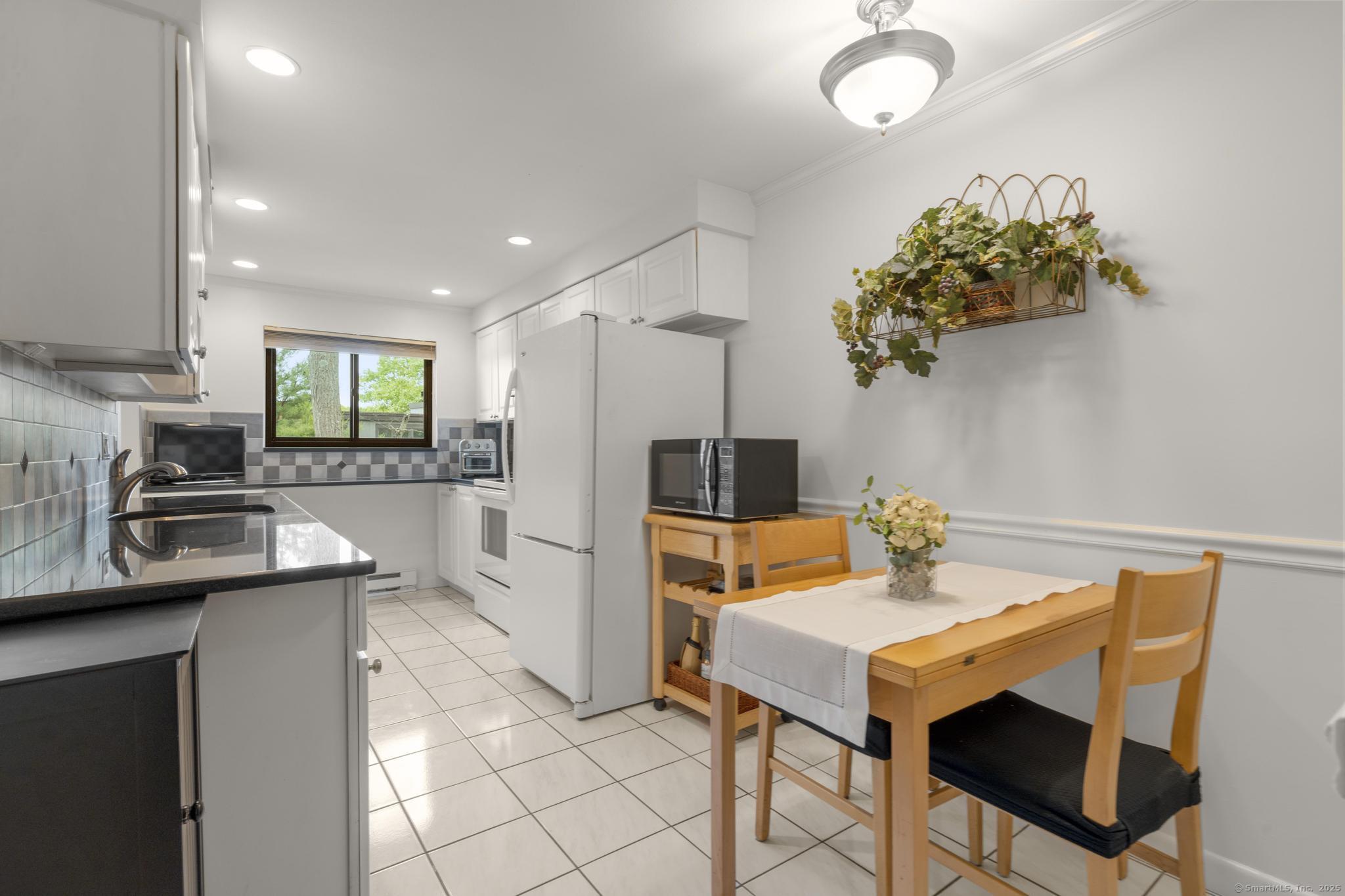 24 Harbour Village A