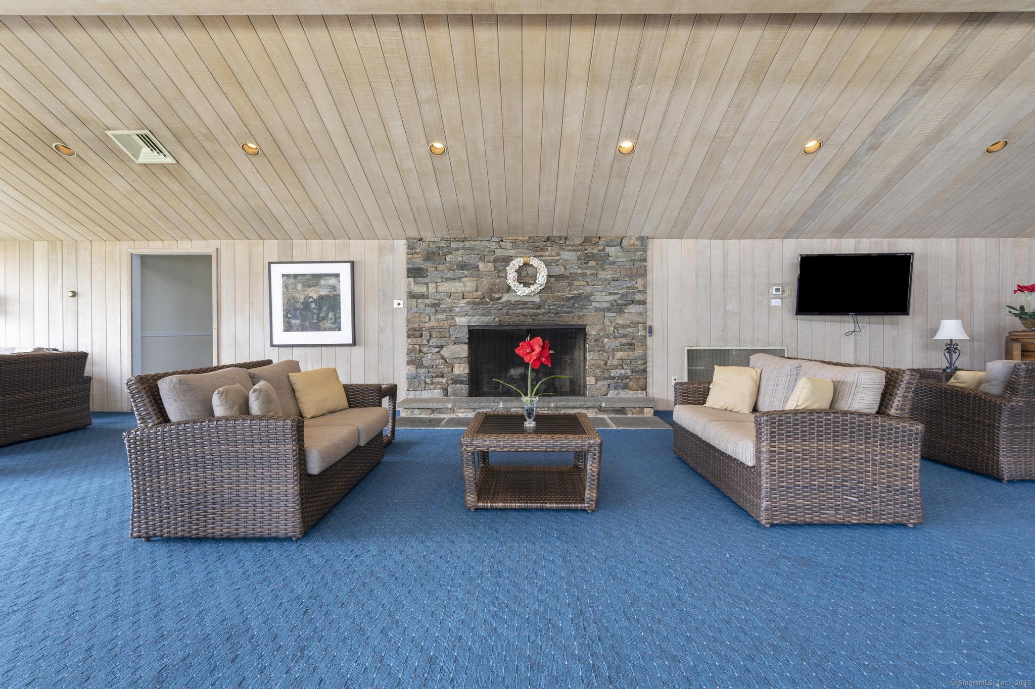 24 Harbour Village A