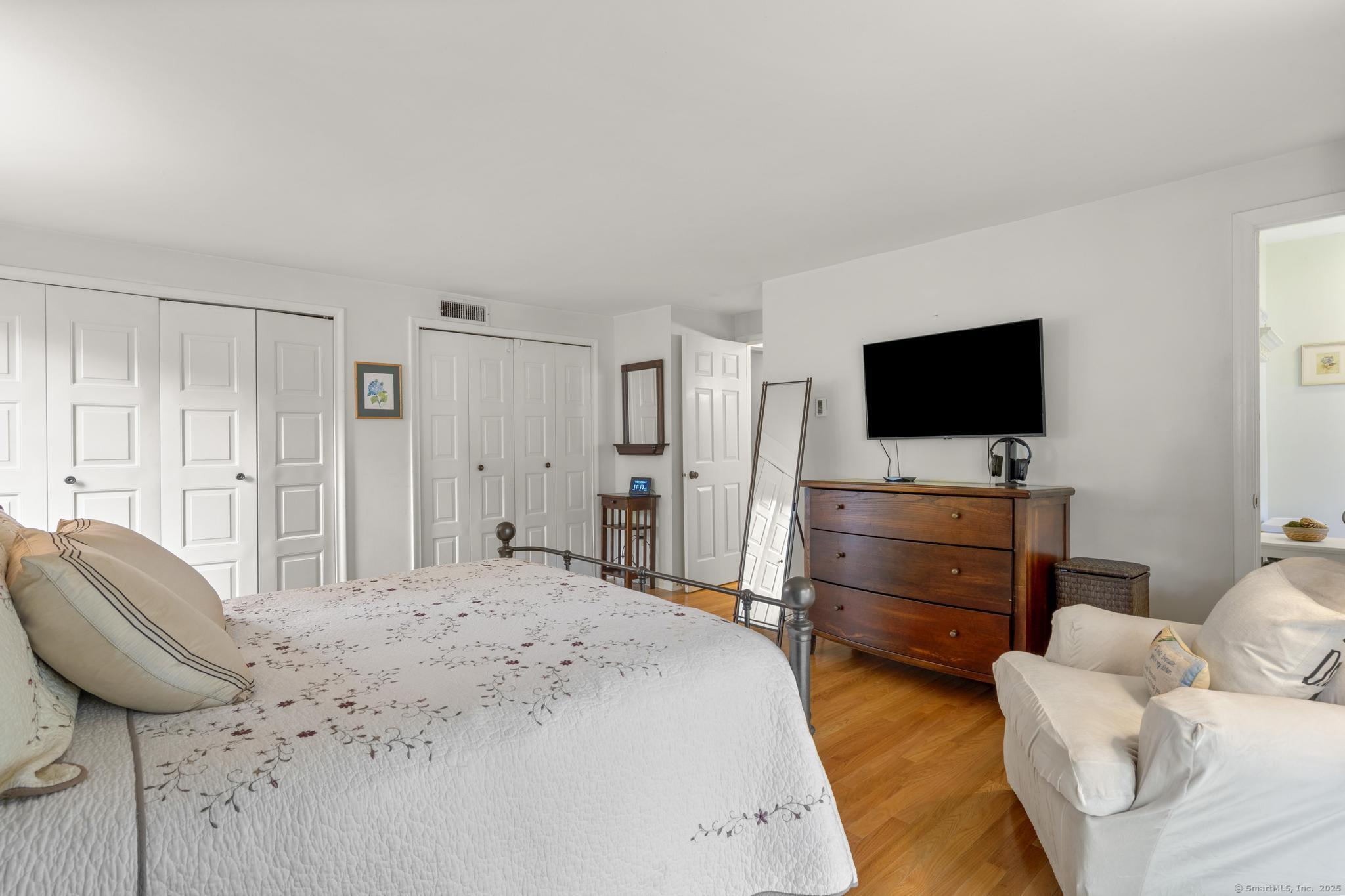 24 Harbour Village A