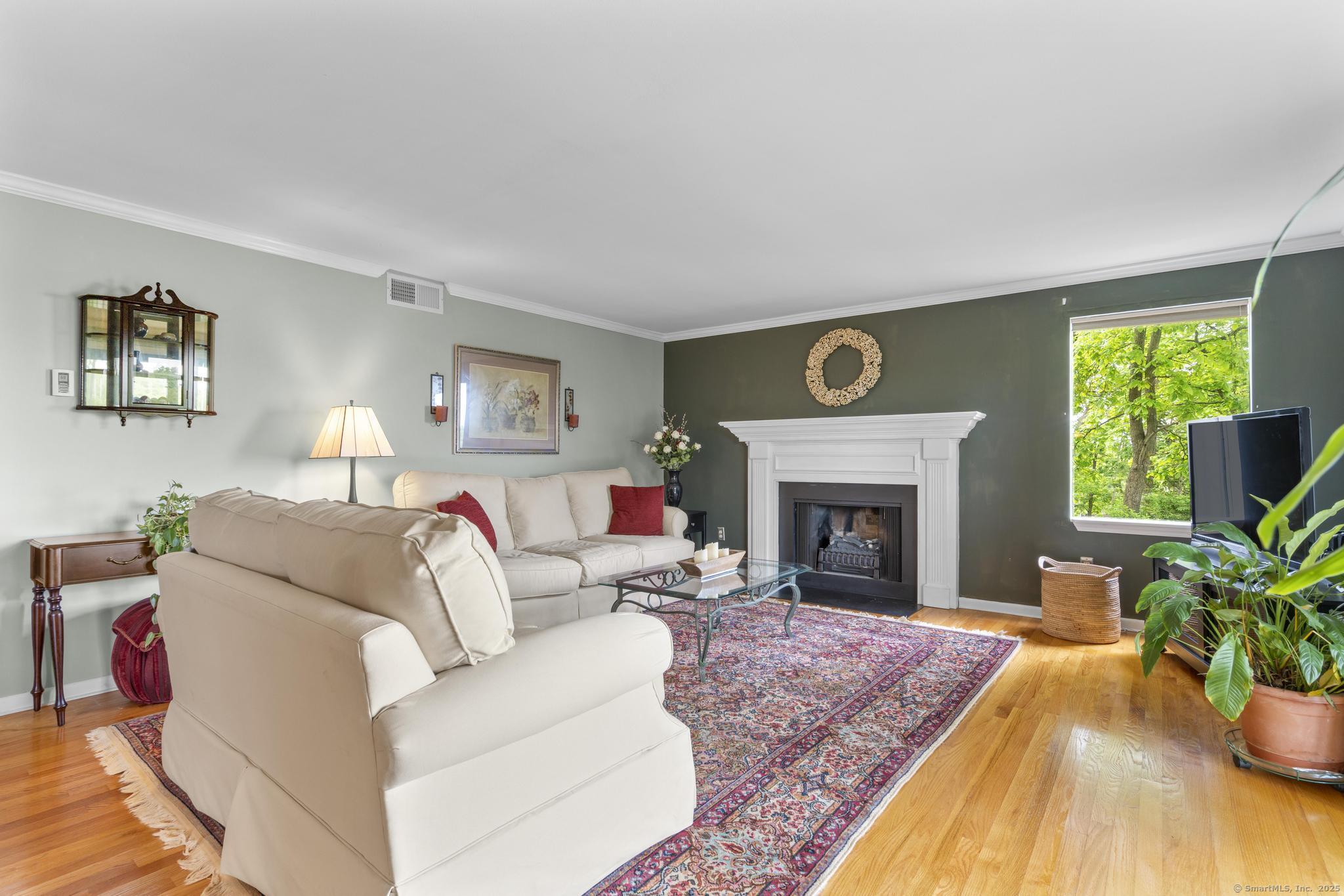 24 Harbour Village A