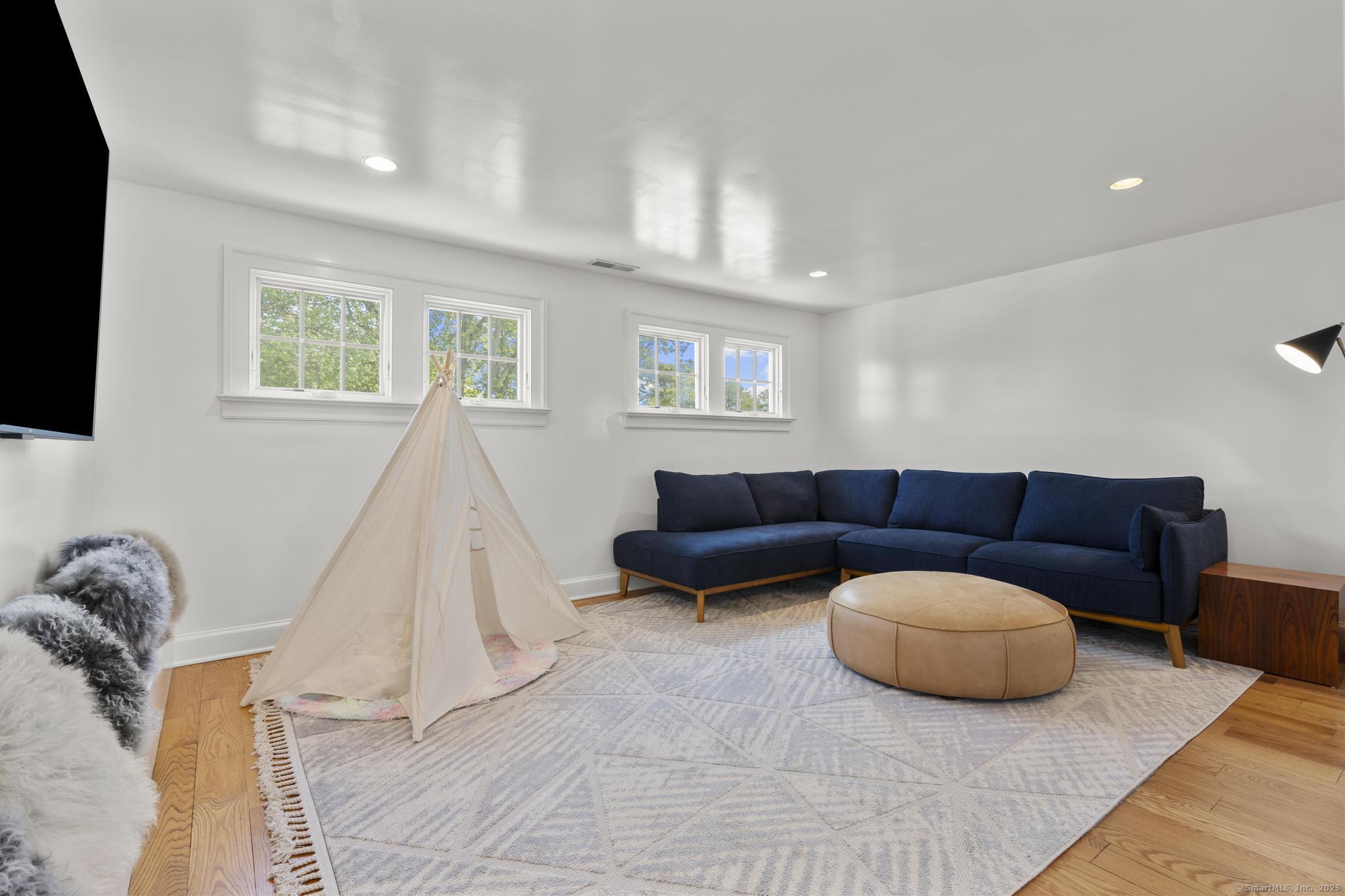 275 Lalley Boulevard