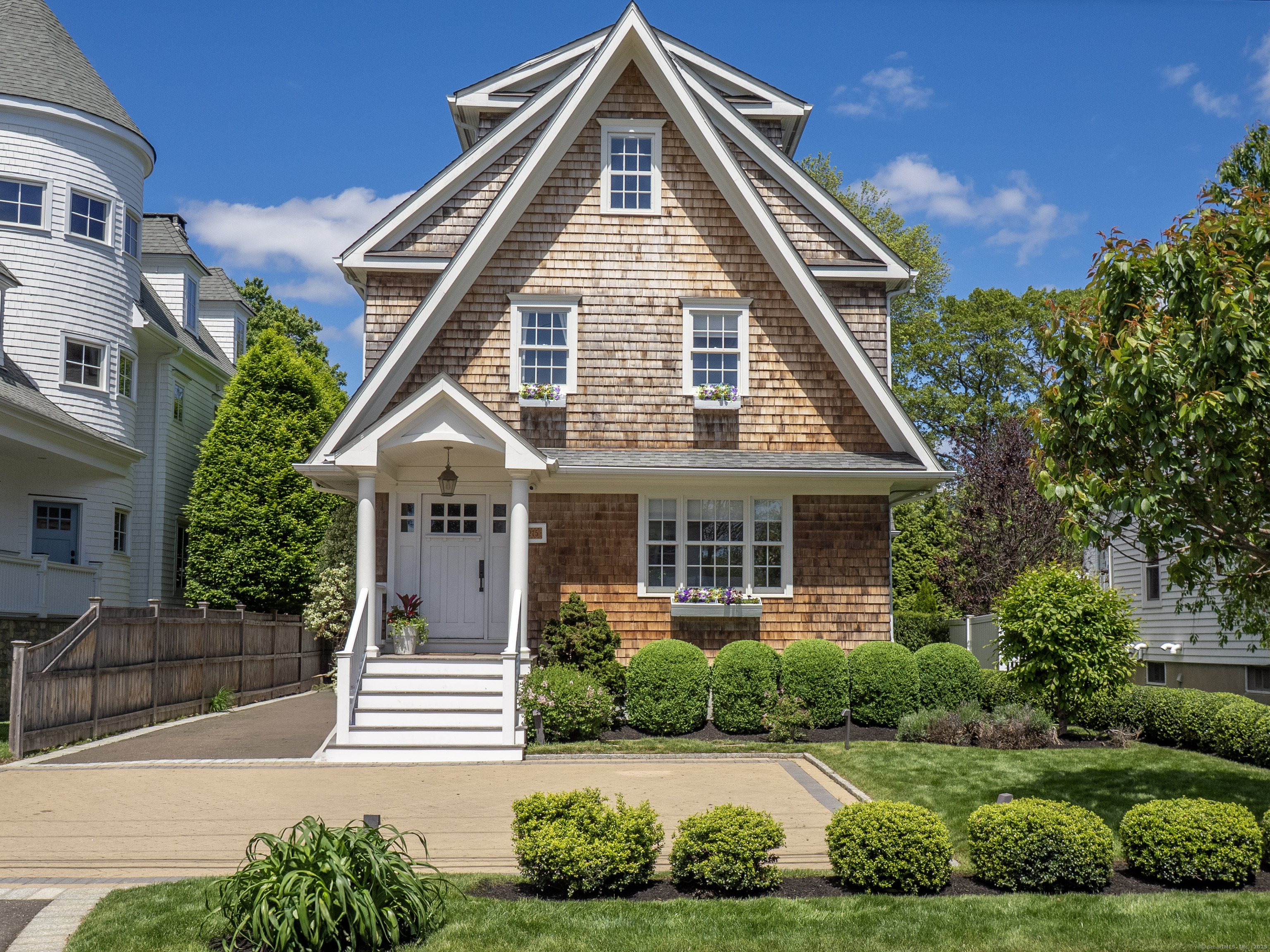 275 Lalley Boulevard