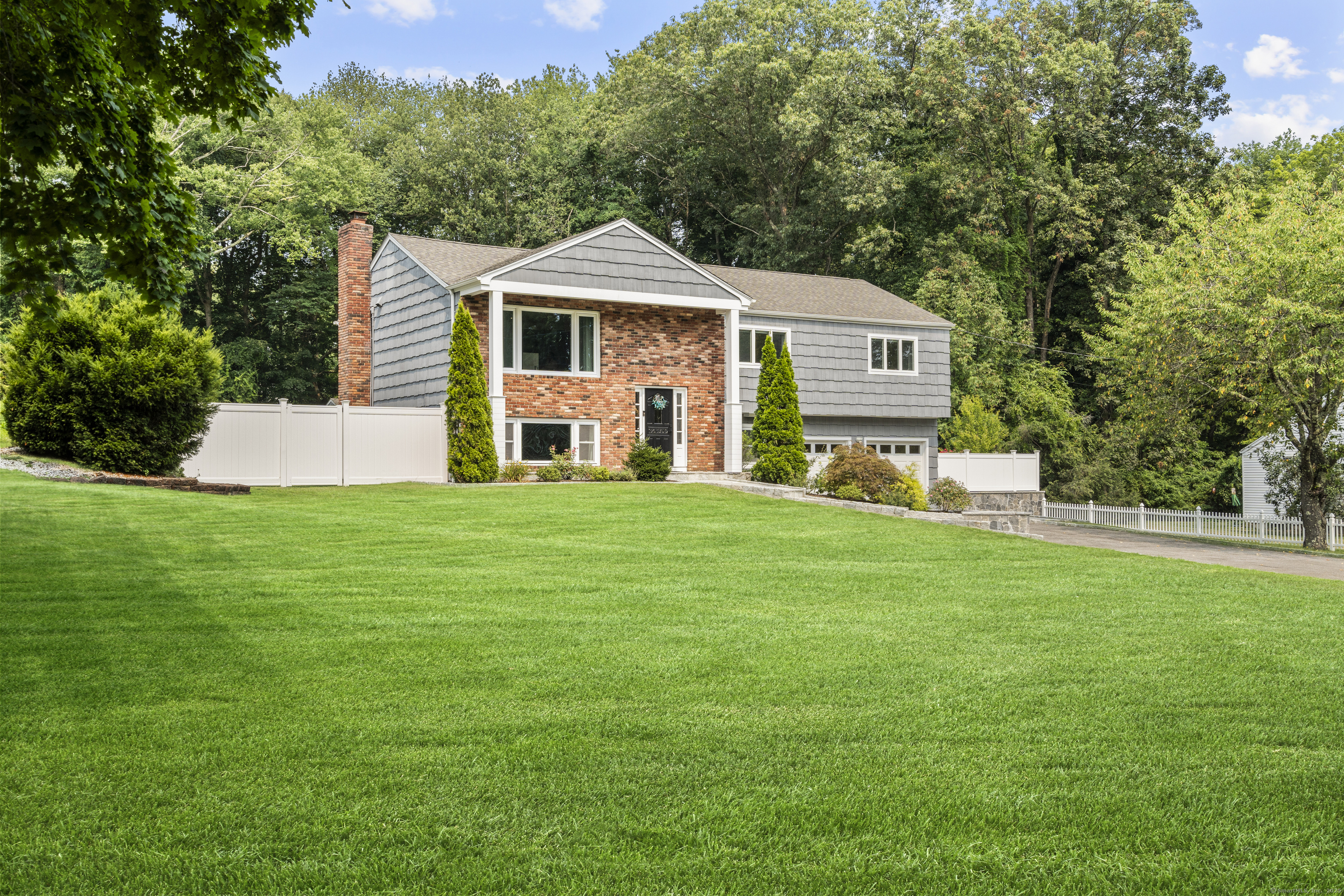 16 Camelot Drive