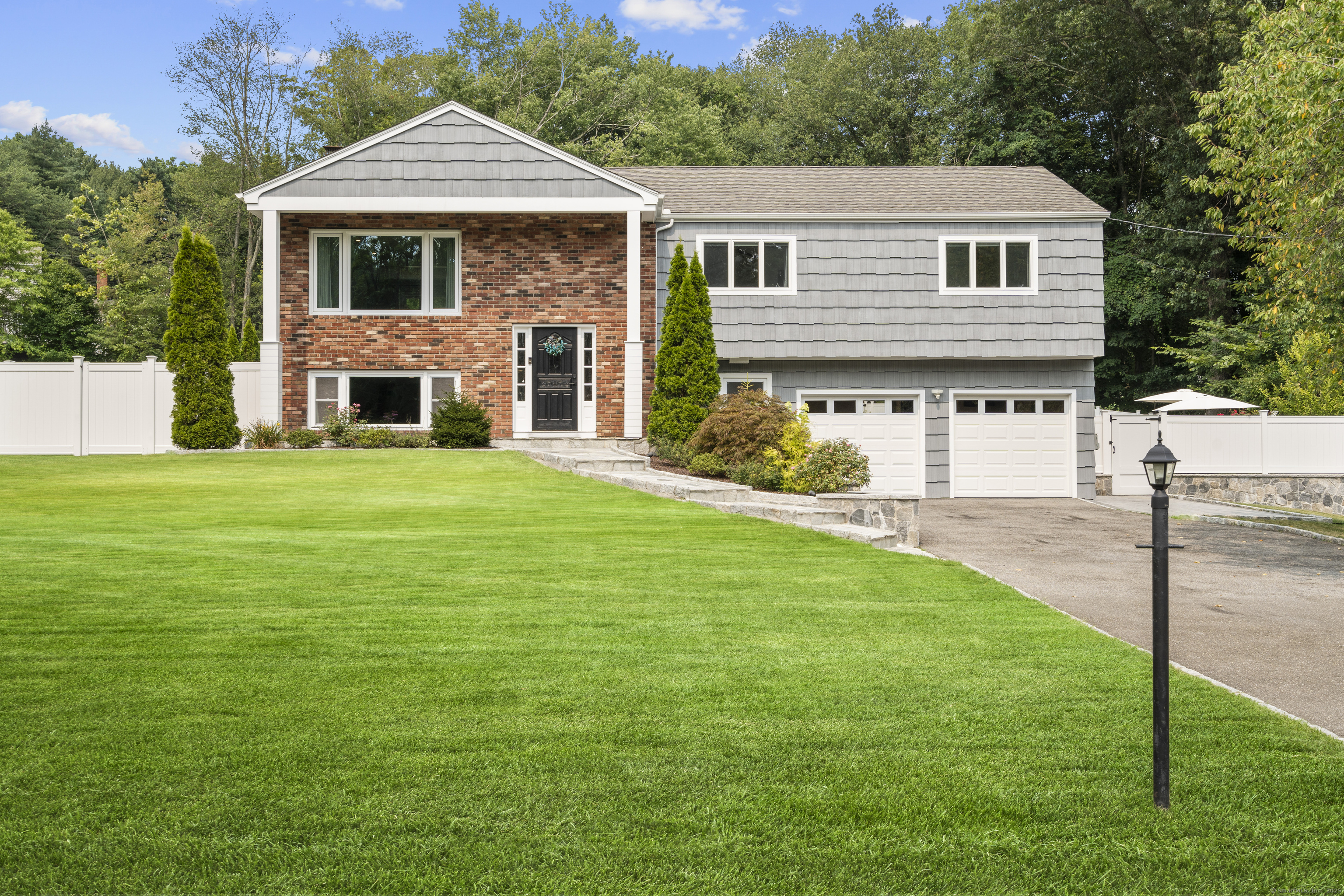 16 Camelot Drive