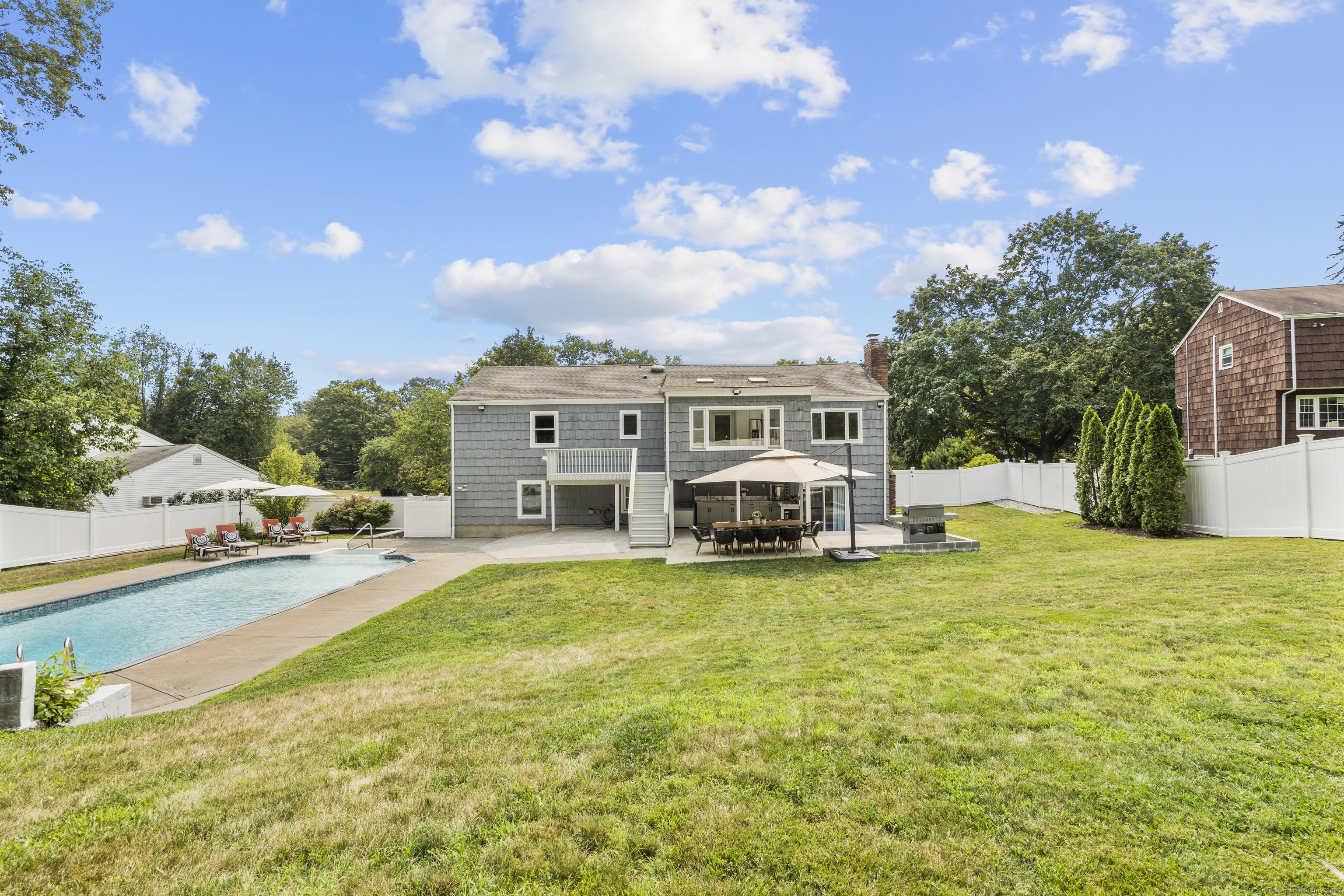 16 Camelot Drive