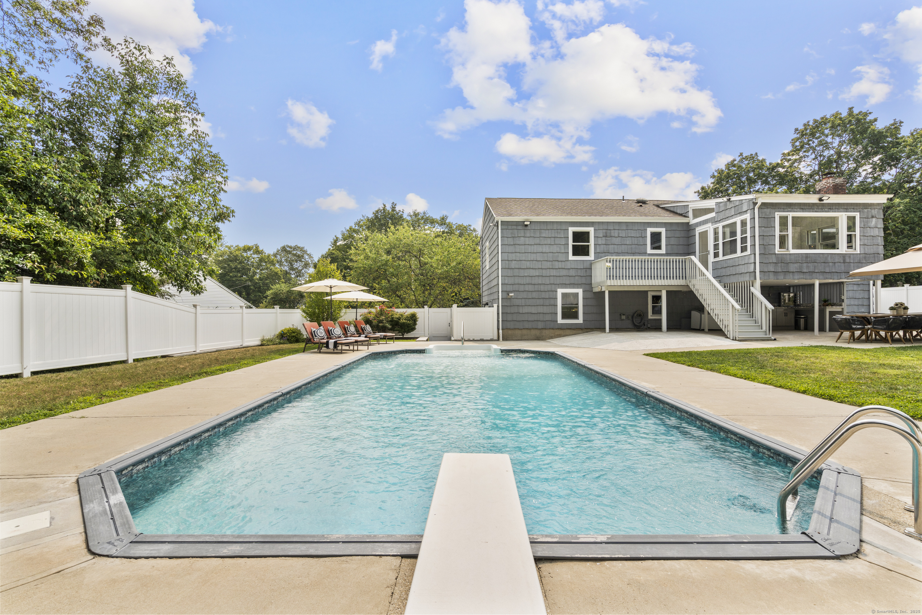16 Camelot Drive