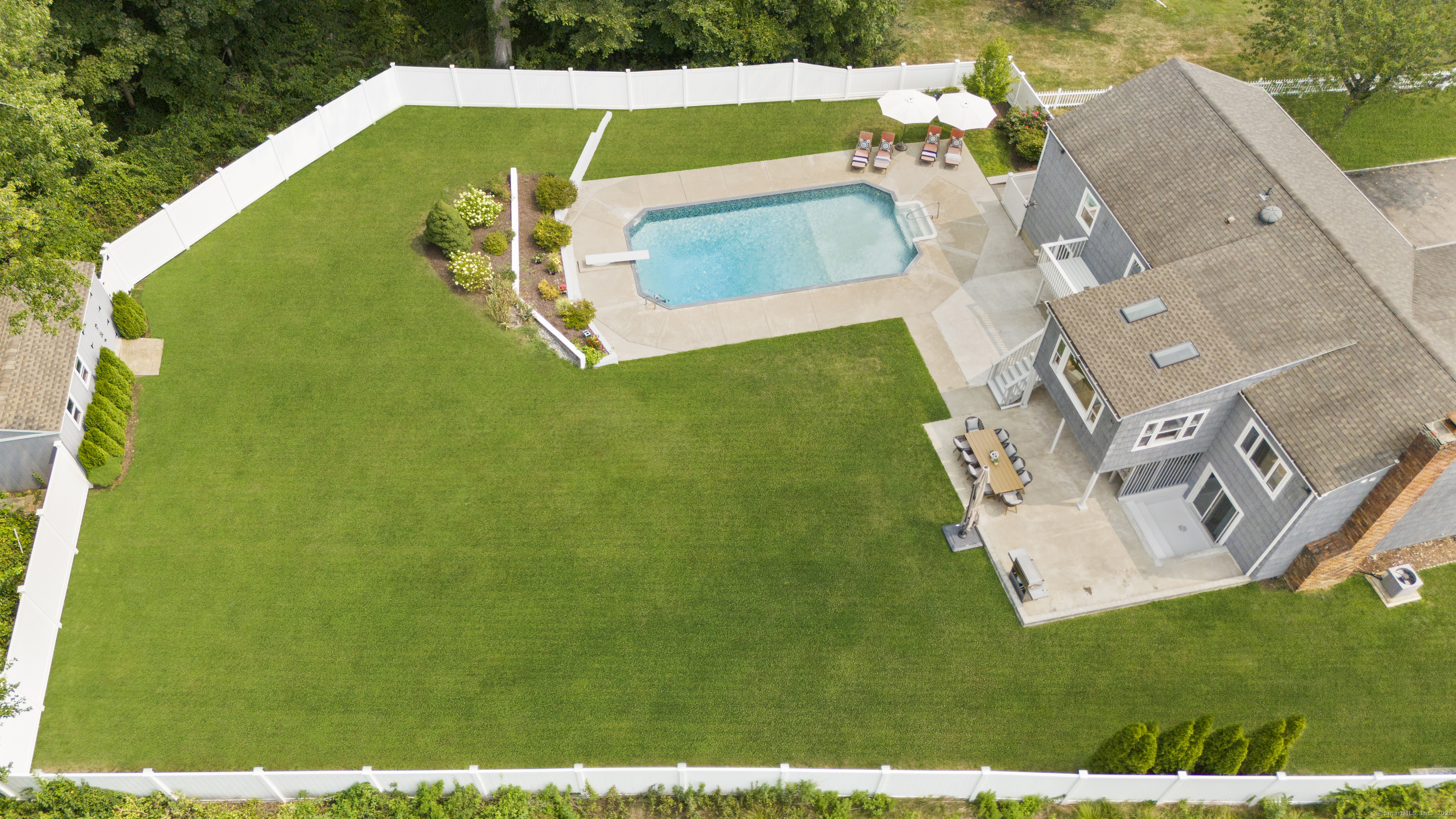16 Camelot Drive
