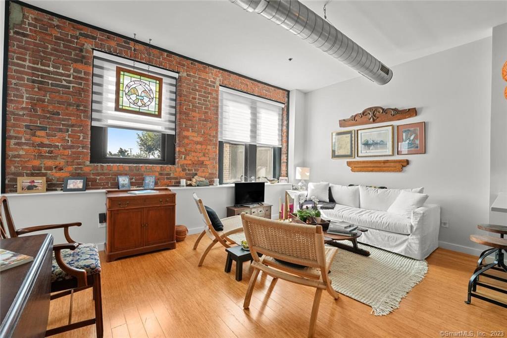 881 Lafayette Boulevard 1D