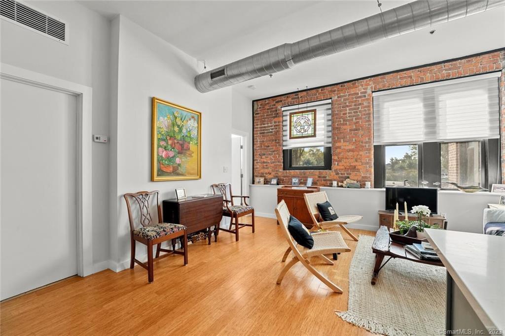 881 Lafayette Boulevard 1D