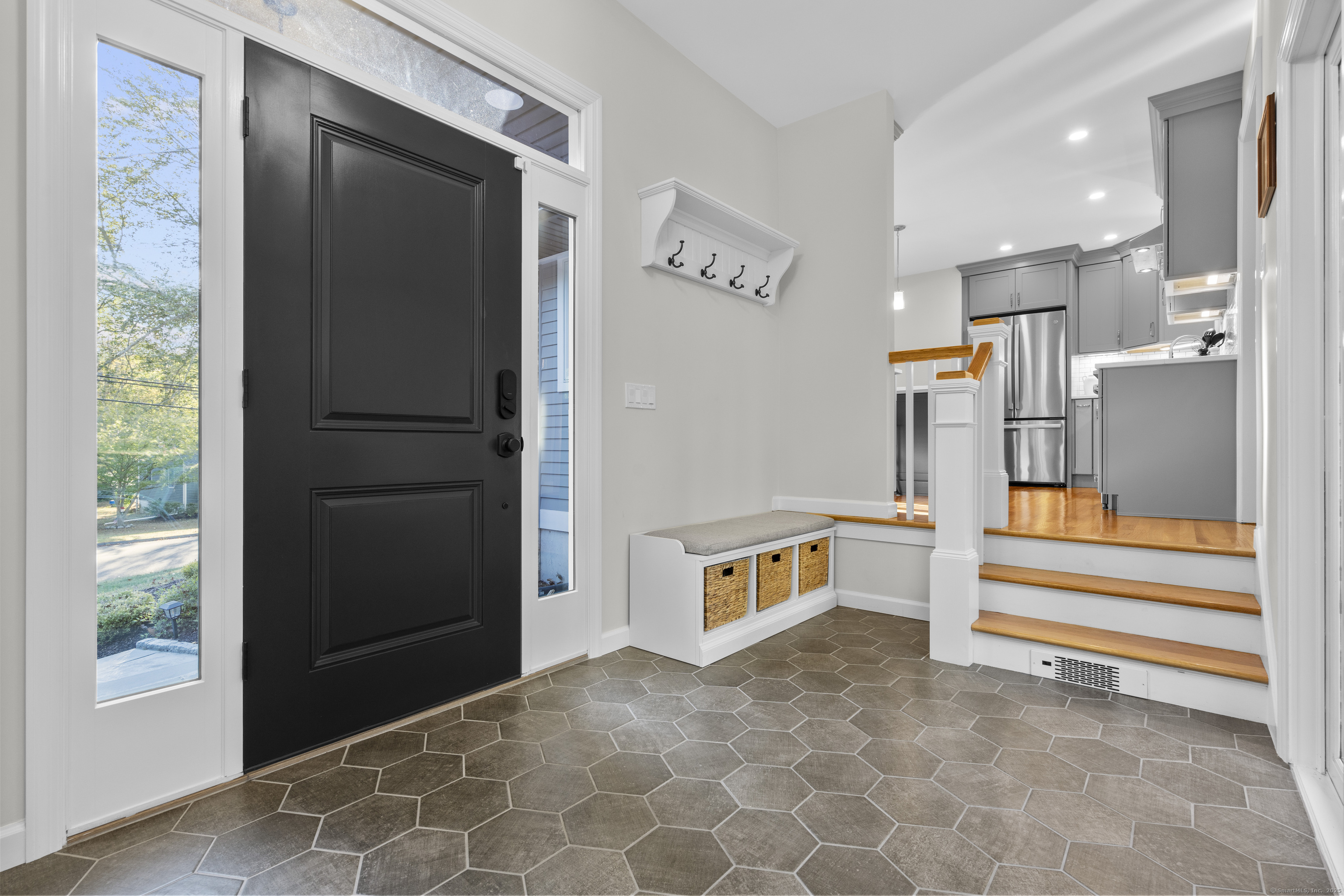 60 Winnepoge Drive