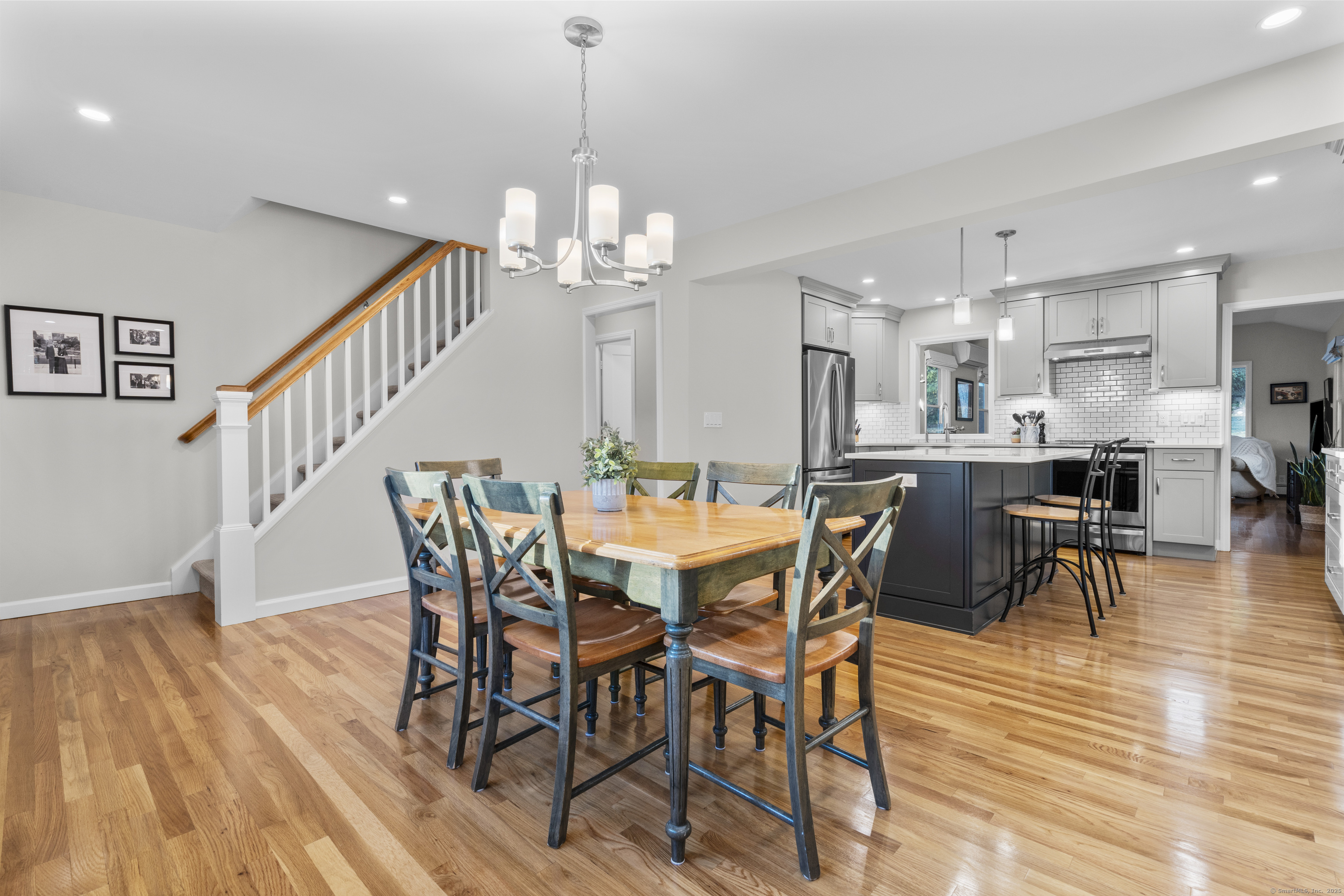 60 Winnepoge Drive