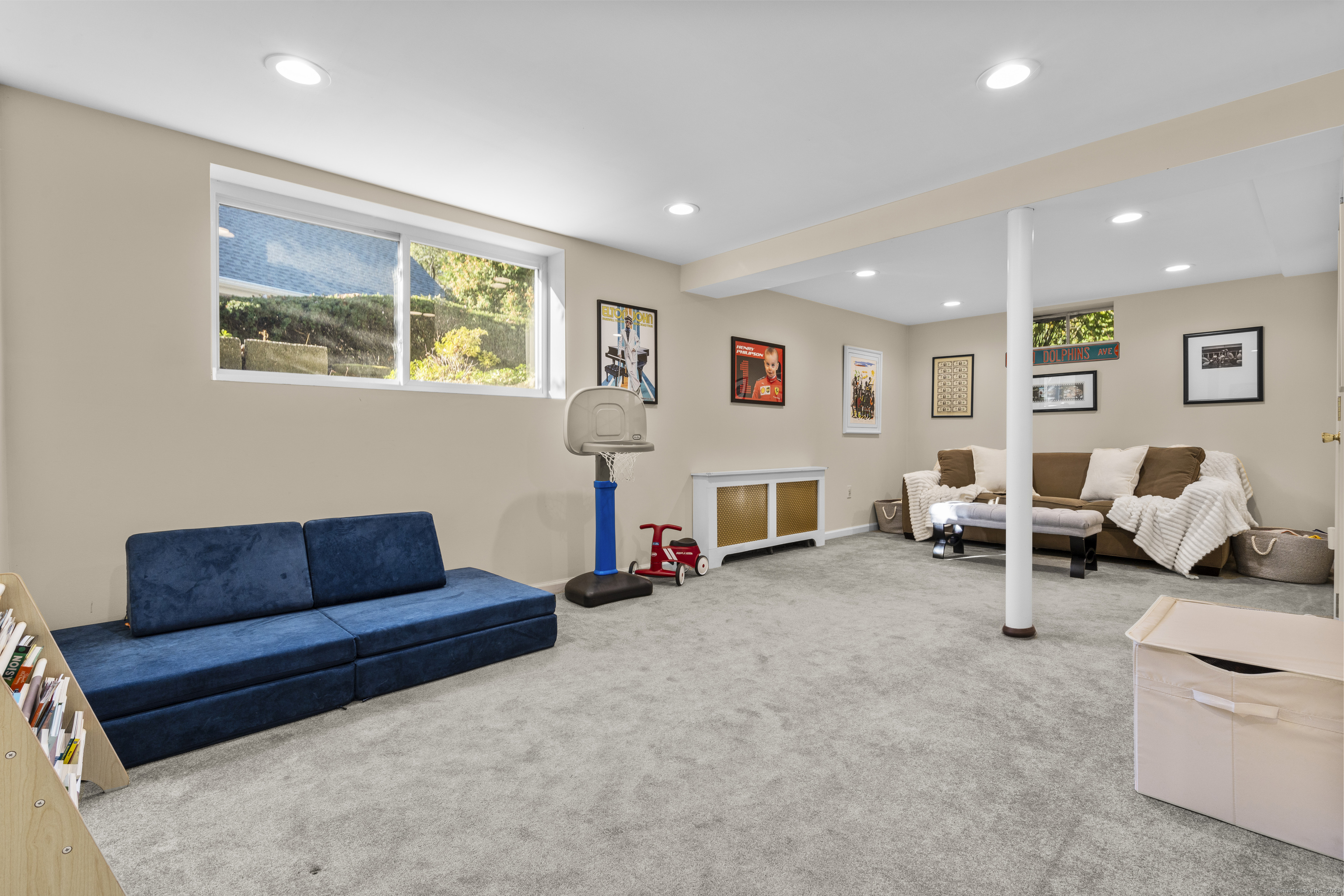 60 Winnepoge Drive