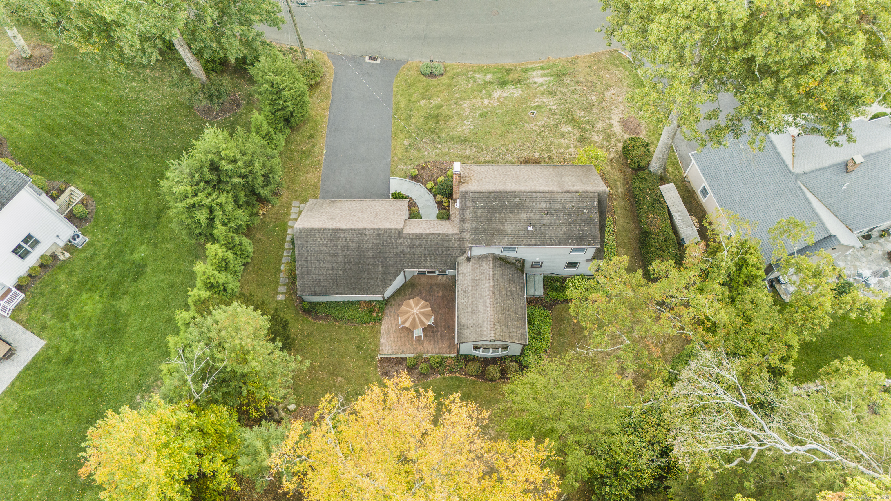 60 Winnepoge Drive