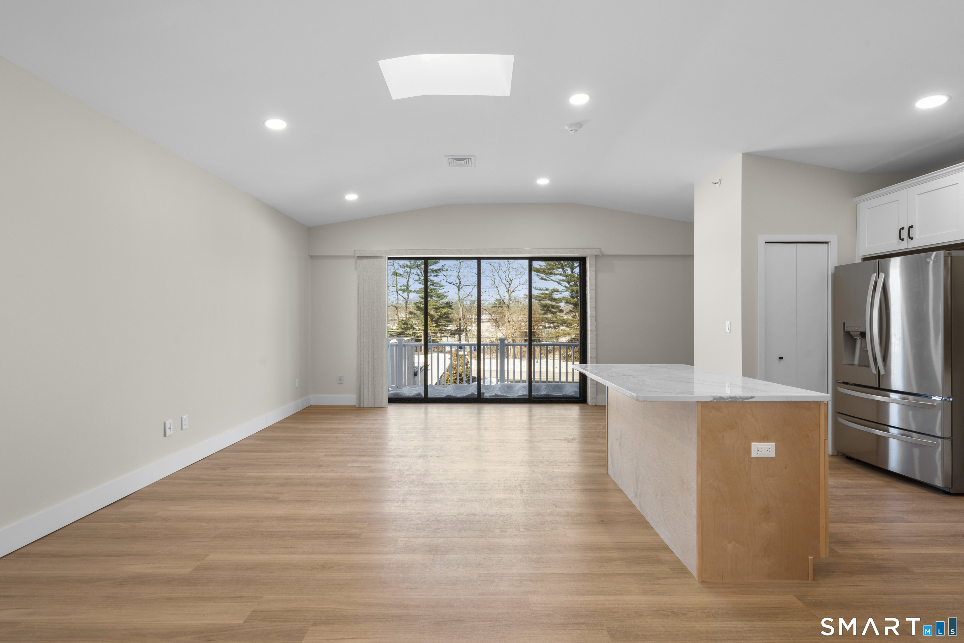 937 Post Road 3A