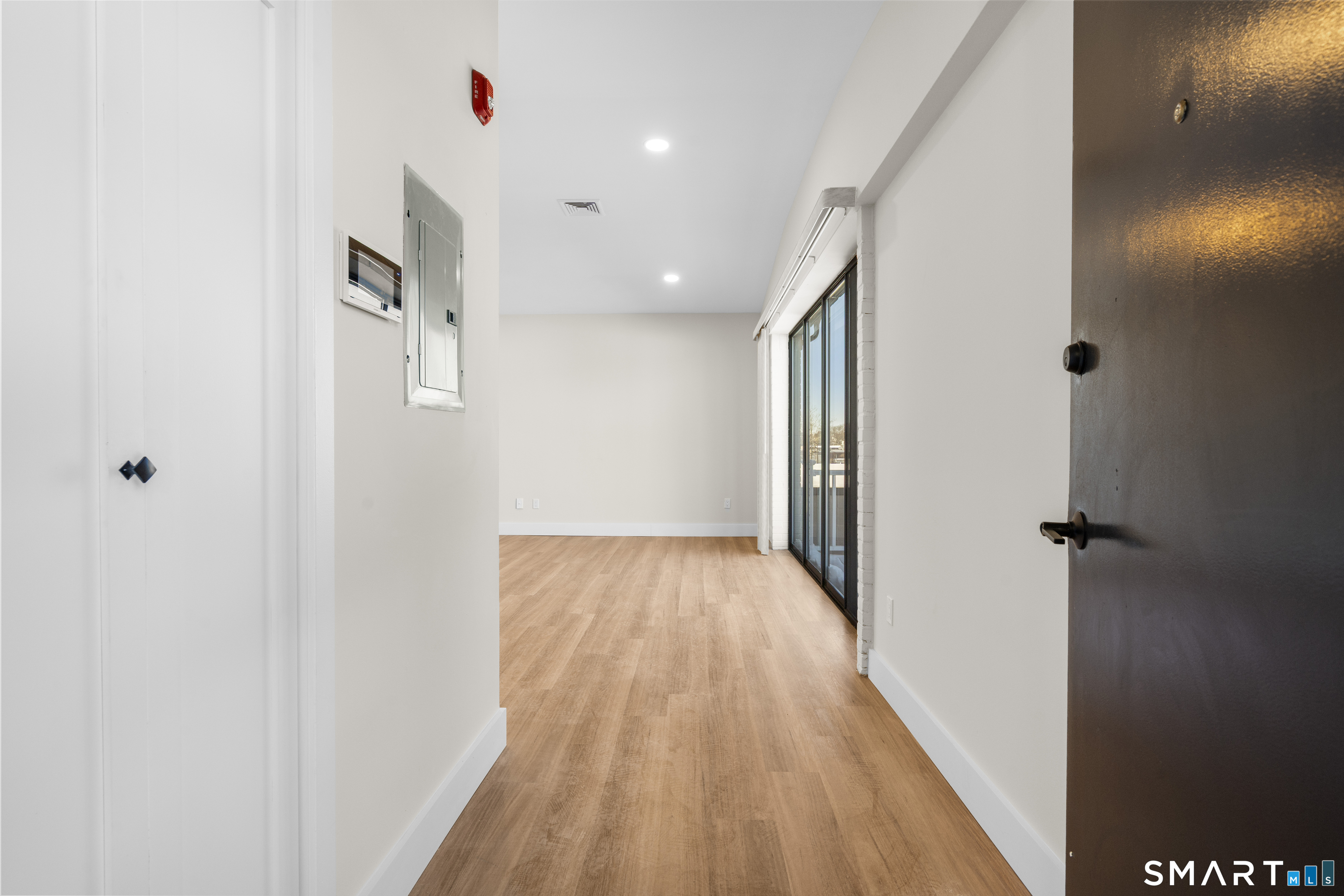 937 Post Road 2B